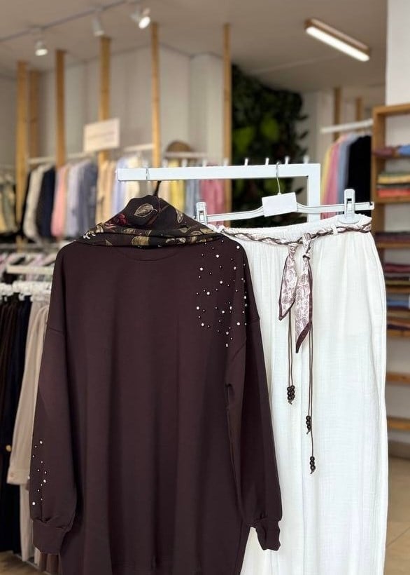 TAŞ VE İNCİ DETAYLI SWEAT