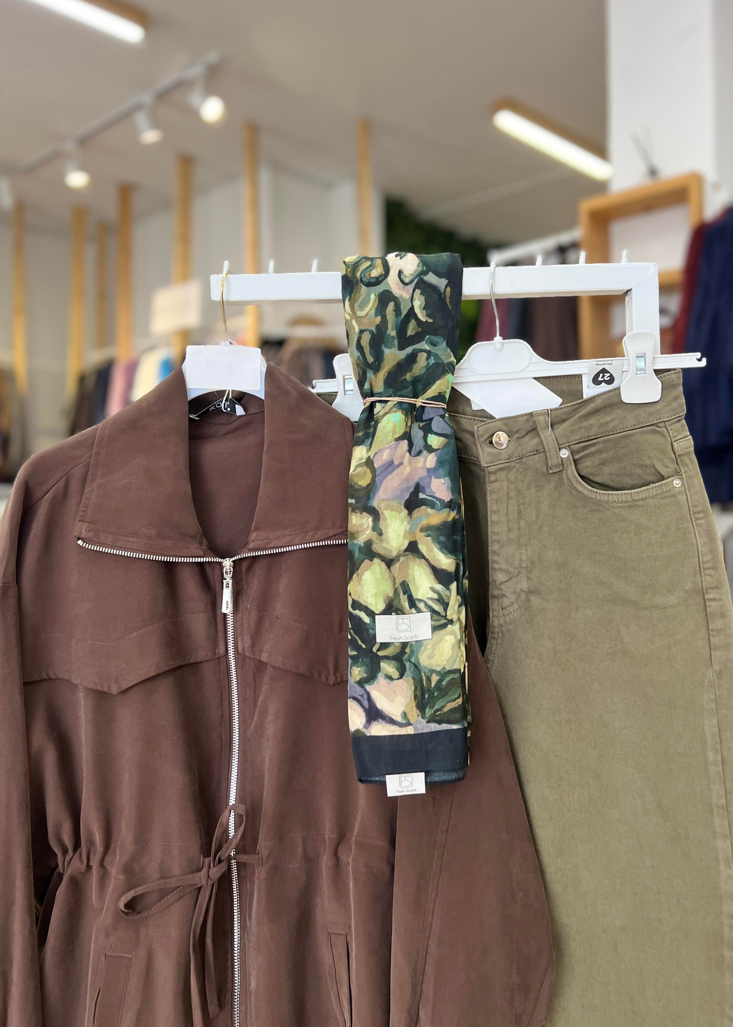 ÜÇGEN ALLERLİ KAP