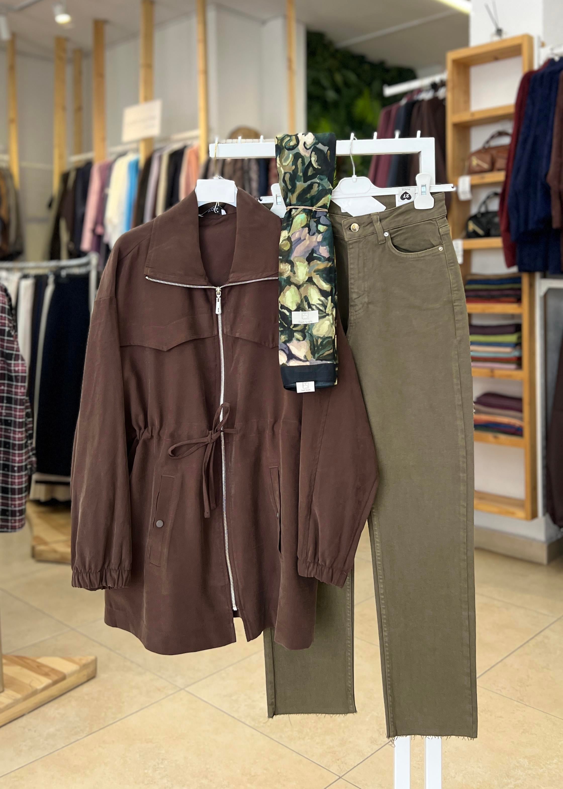 ÜÇGEN ALLERLİ KAP