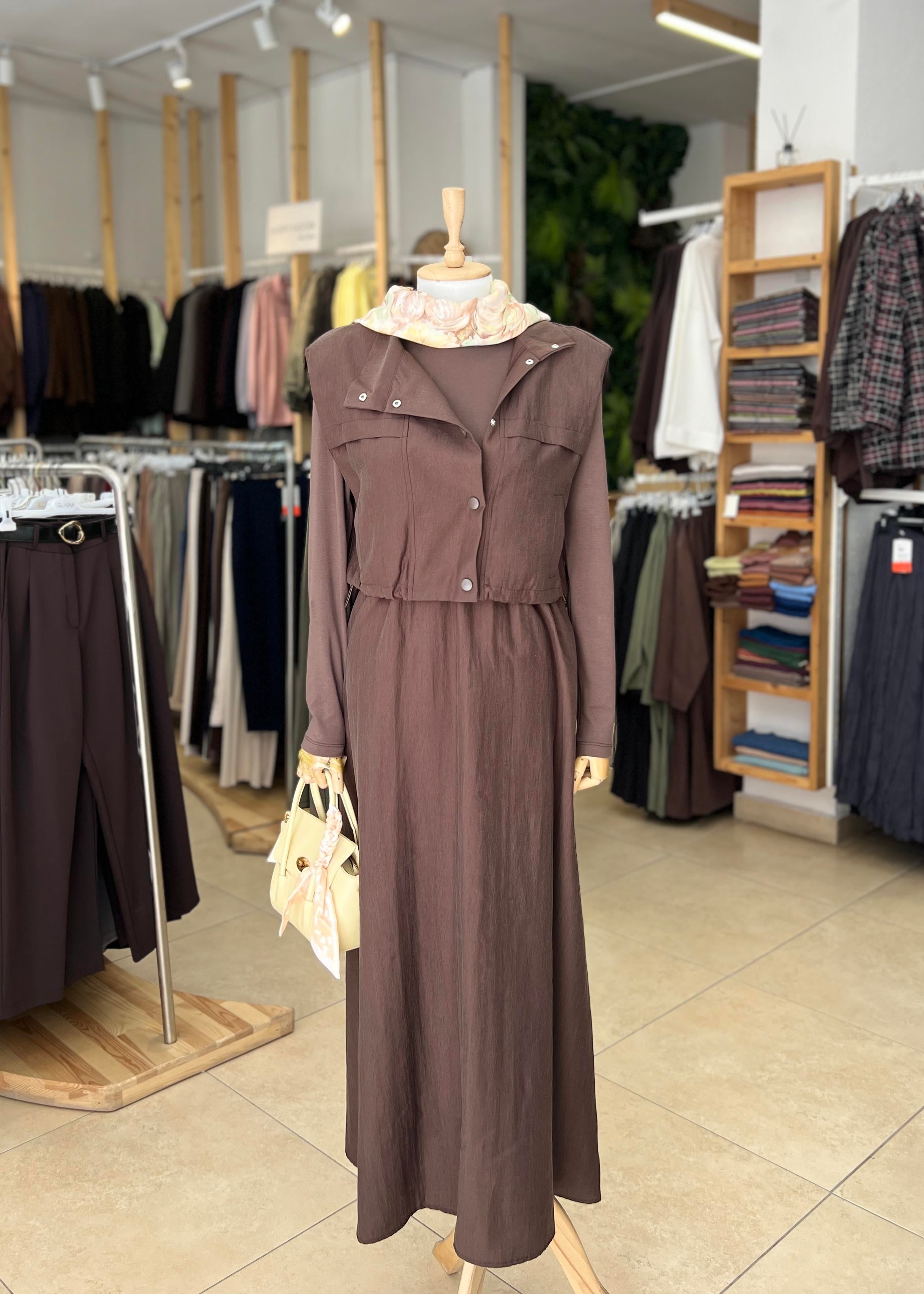 YELEKLİ ELBİSELİ TAKIM