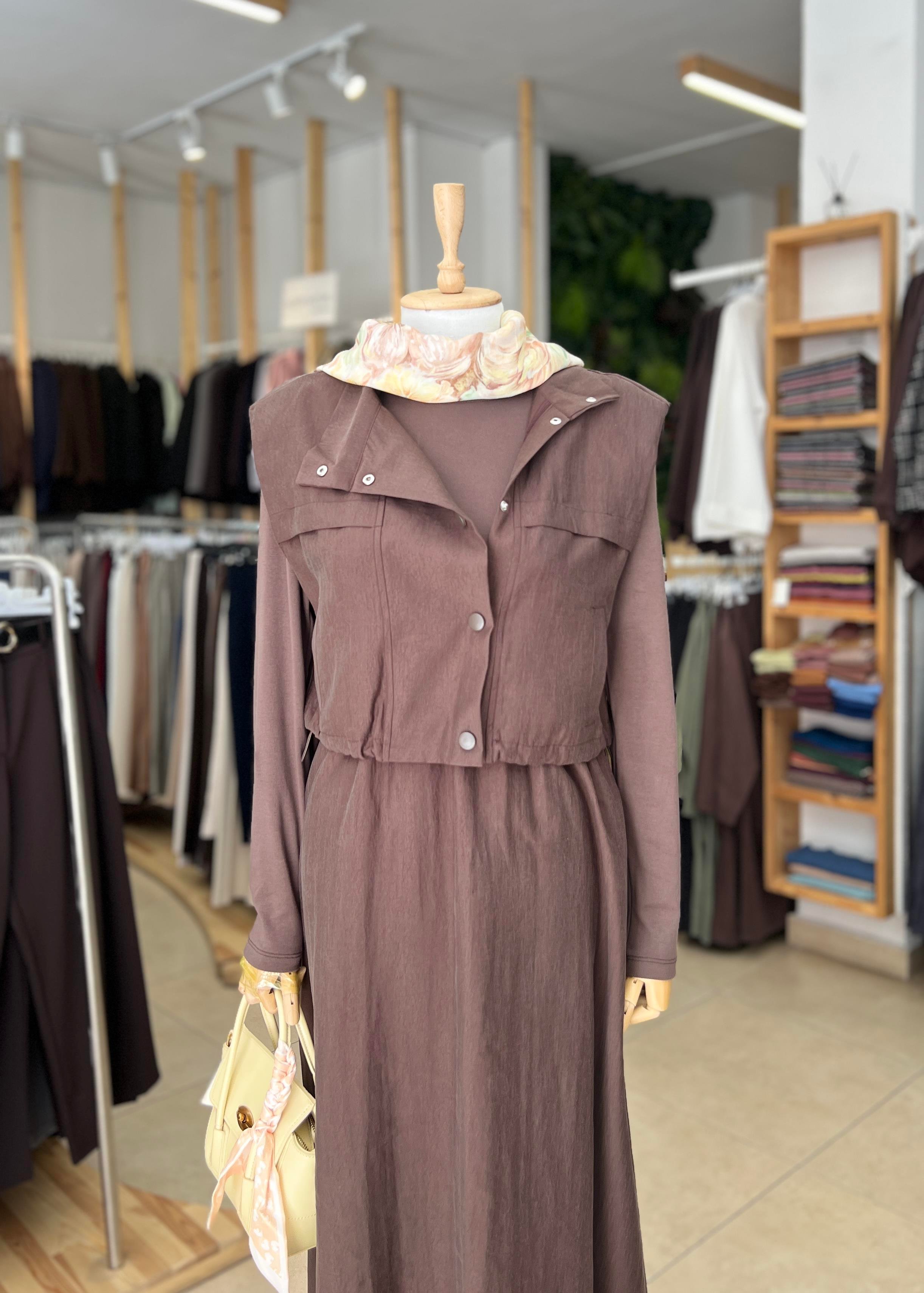 YELEKLİ ELBİSELİ TAKIM