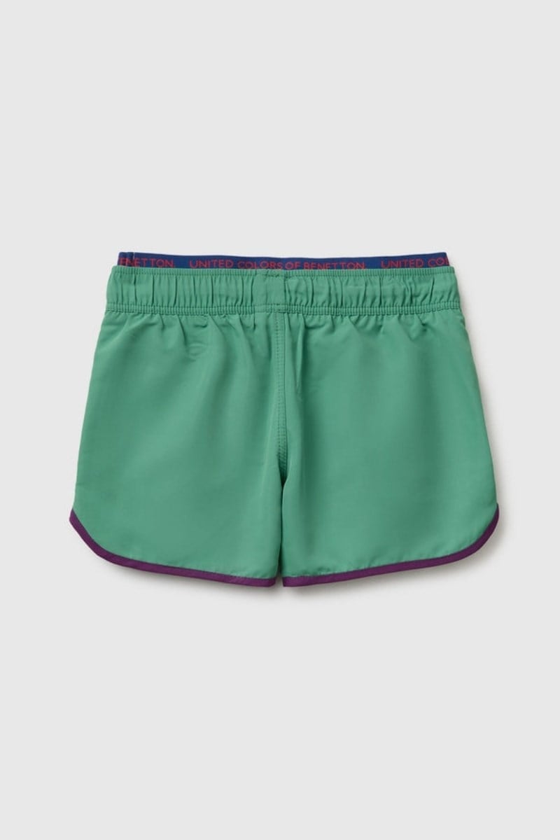 United Colors of Benetton Erkek Çocuk Turkuaz Sol Bacağı Nakış Logo Detaylı Deniz Şortu 3-8 Yaş 