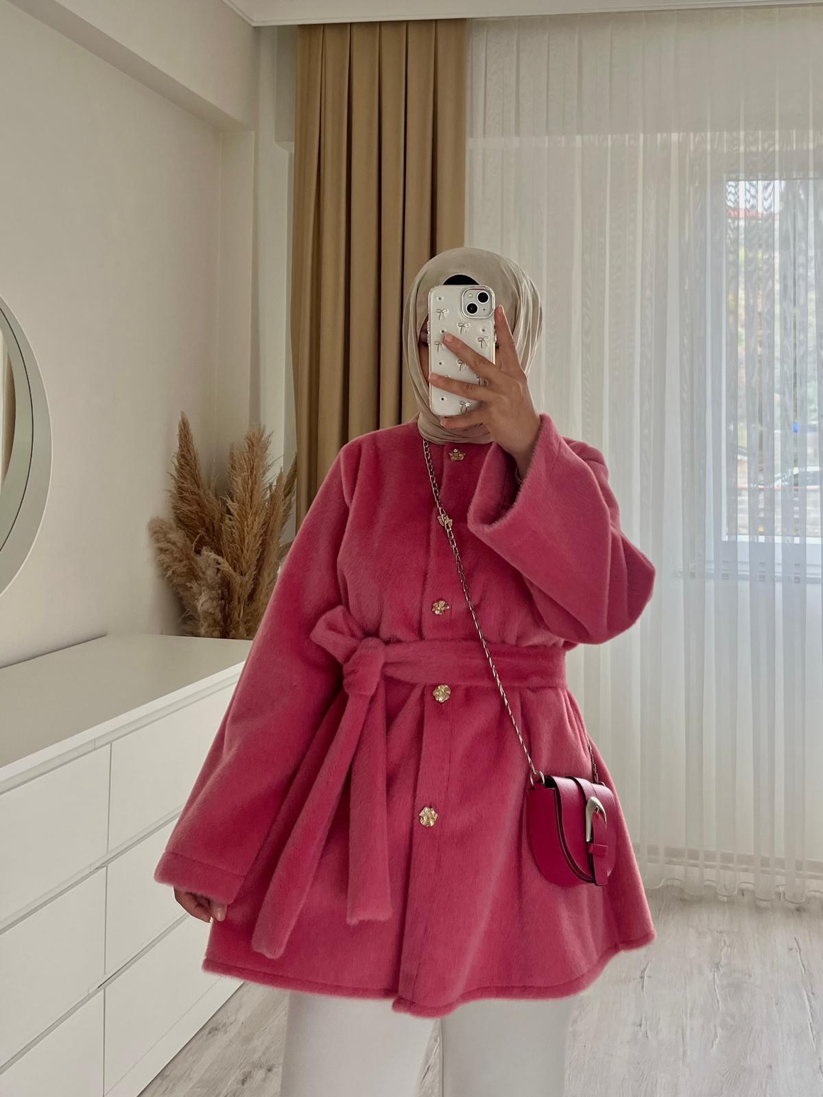 KOYU PEMBE ANGORA KABAN