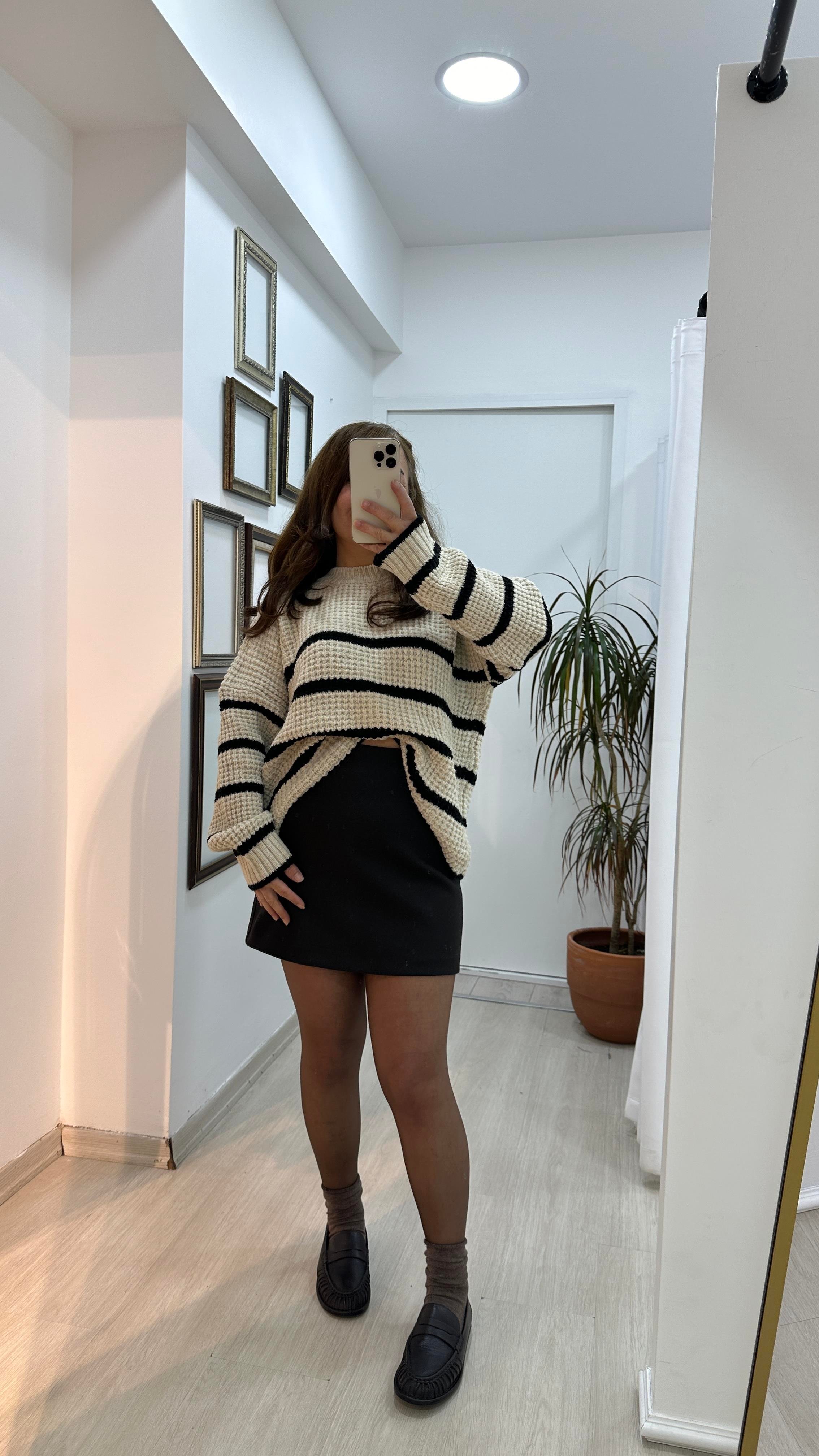 Çizgili Oversize Triko KazakTriko & Kazak02-TK0001