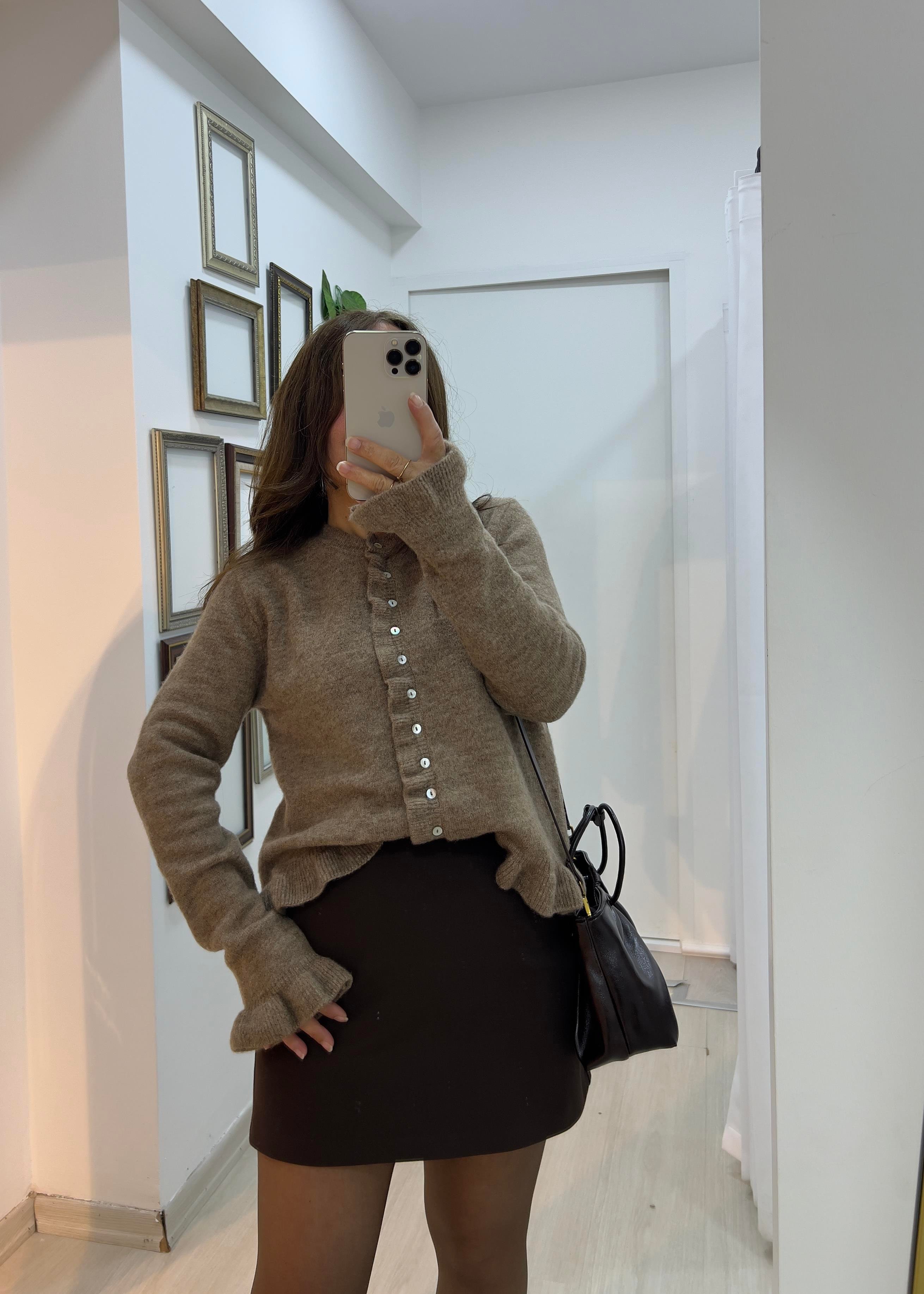 Fırfır Detaylı Kahverengi HırkaHırka03-HK0006