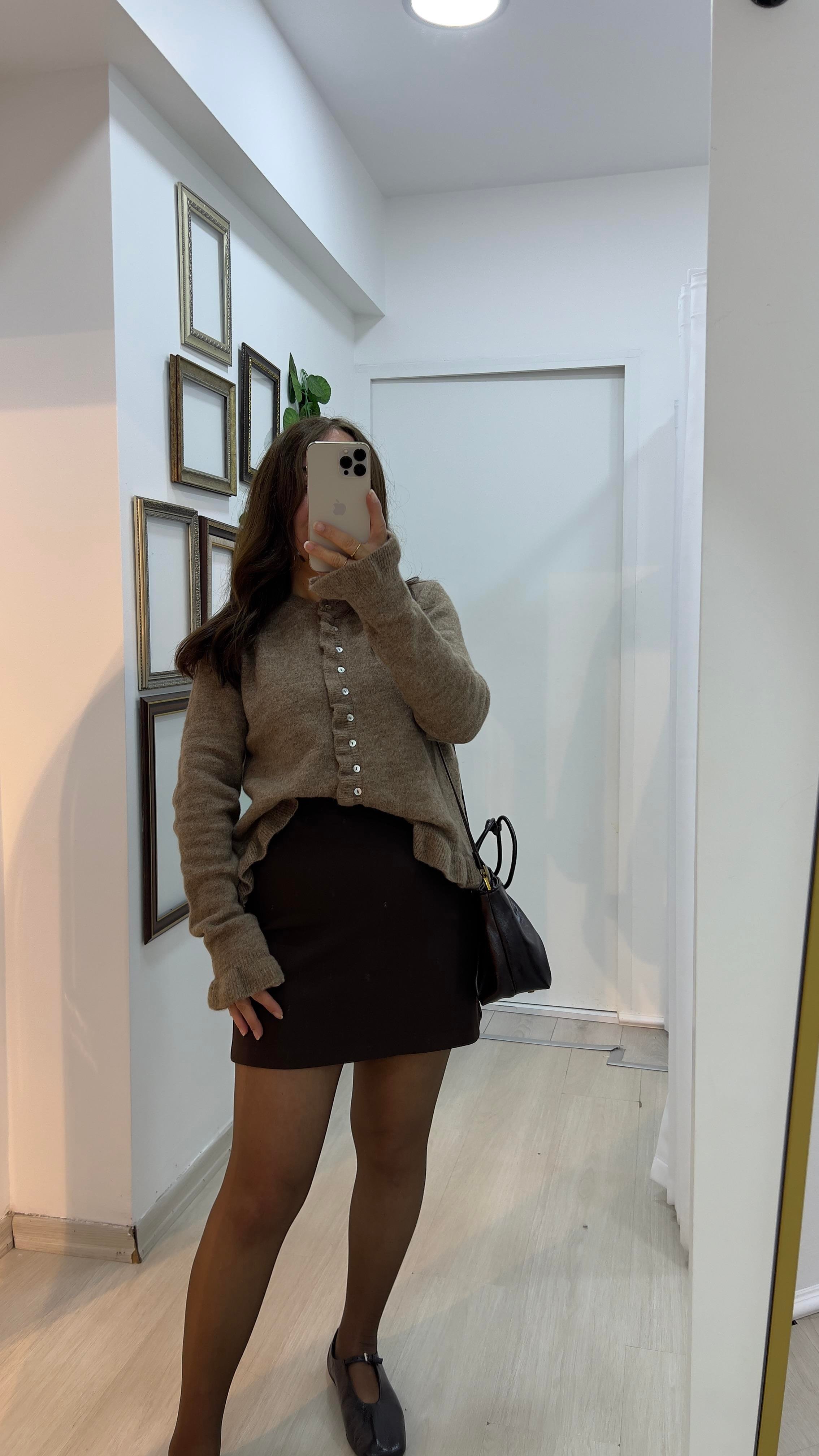 Fırfır Detaylı Kahverengi HırkaHırka03-HK0006
