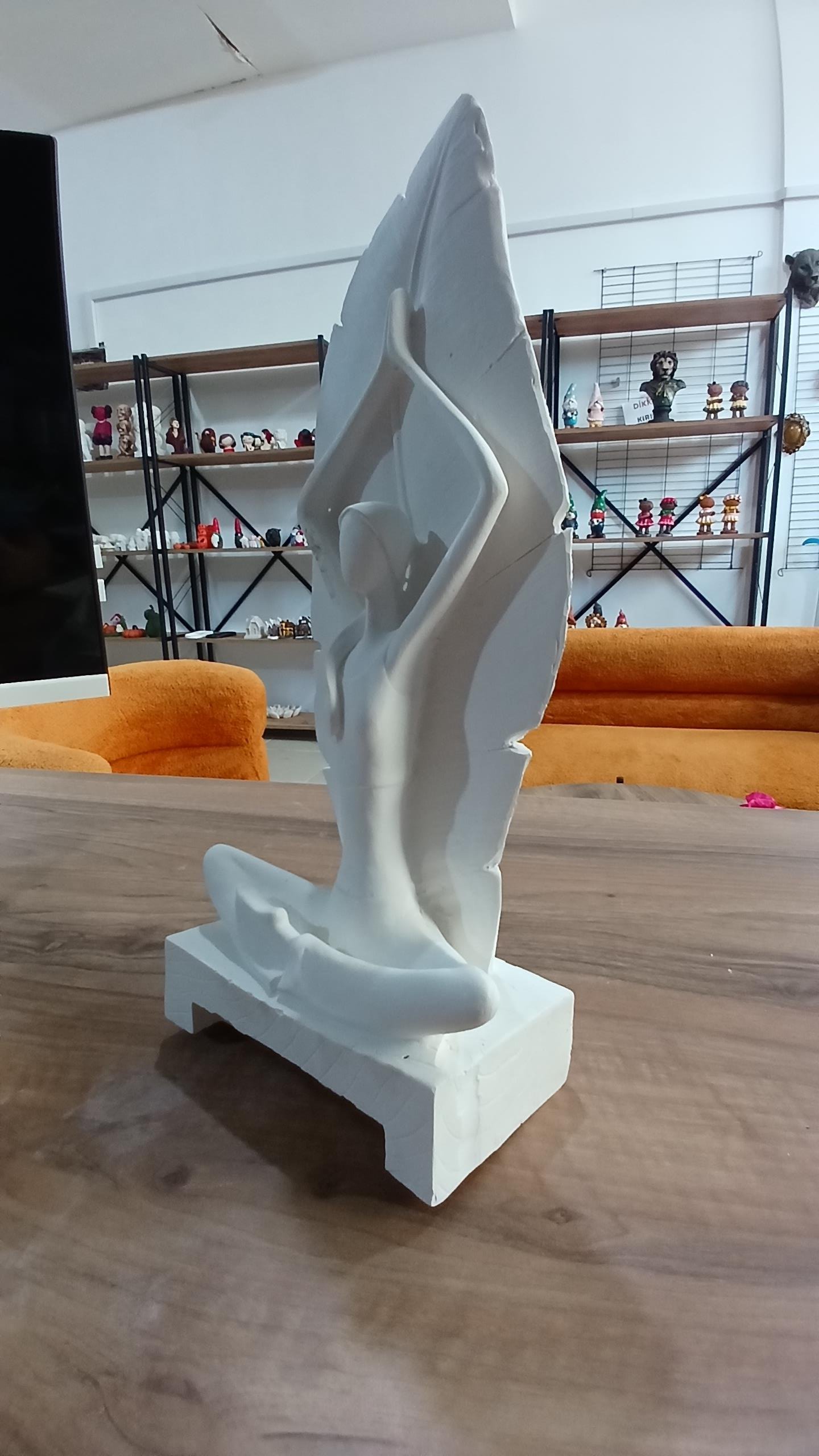 Yogacı Kız Boyasız 31cm