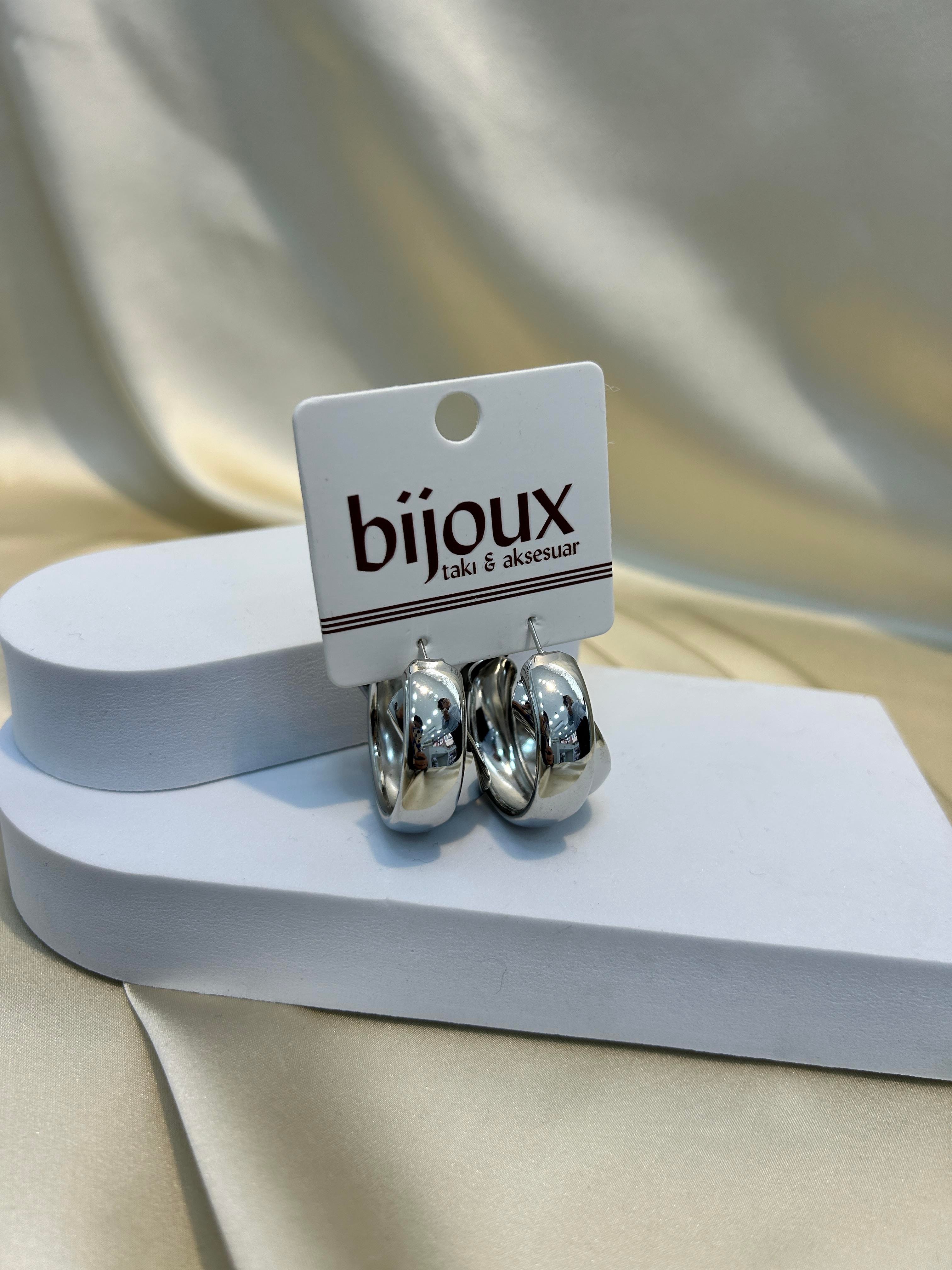 İç İçe Geçmiş Büyük Halka Silver Küpe