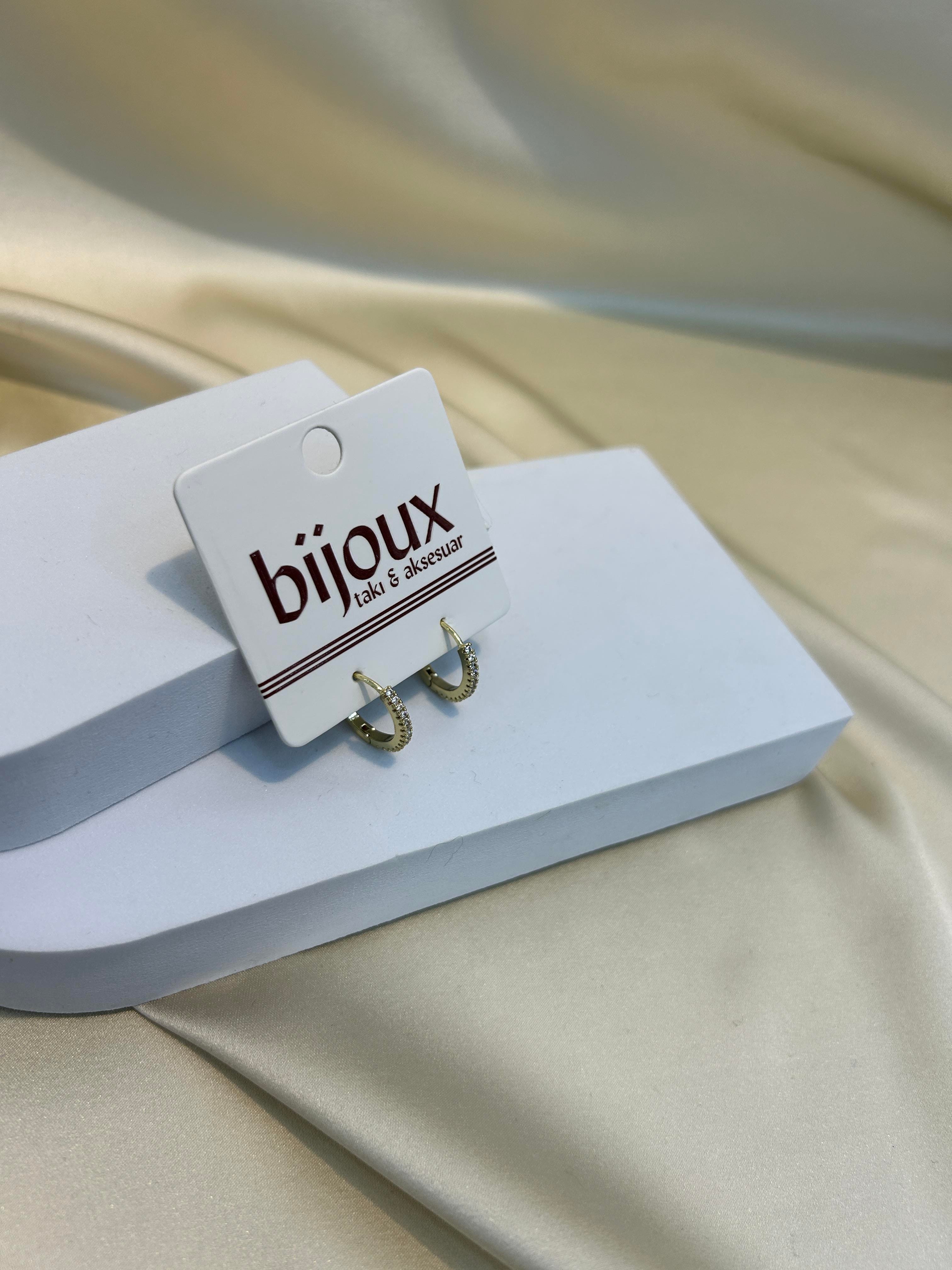 Taş Detaylı Minimal Gold Küpe