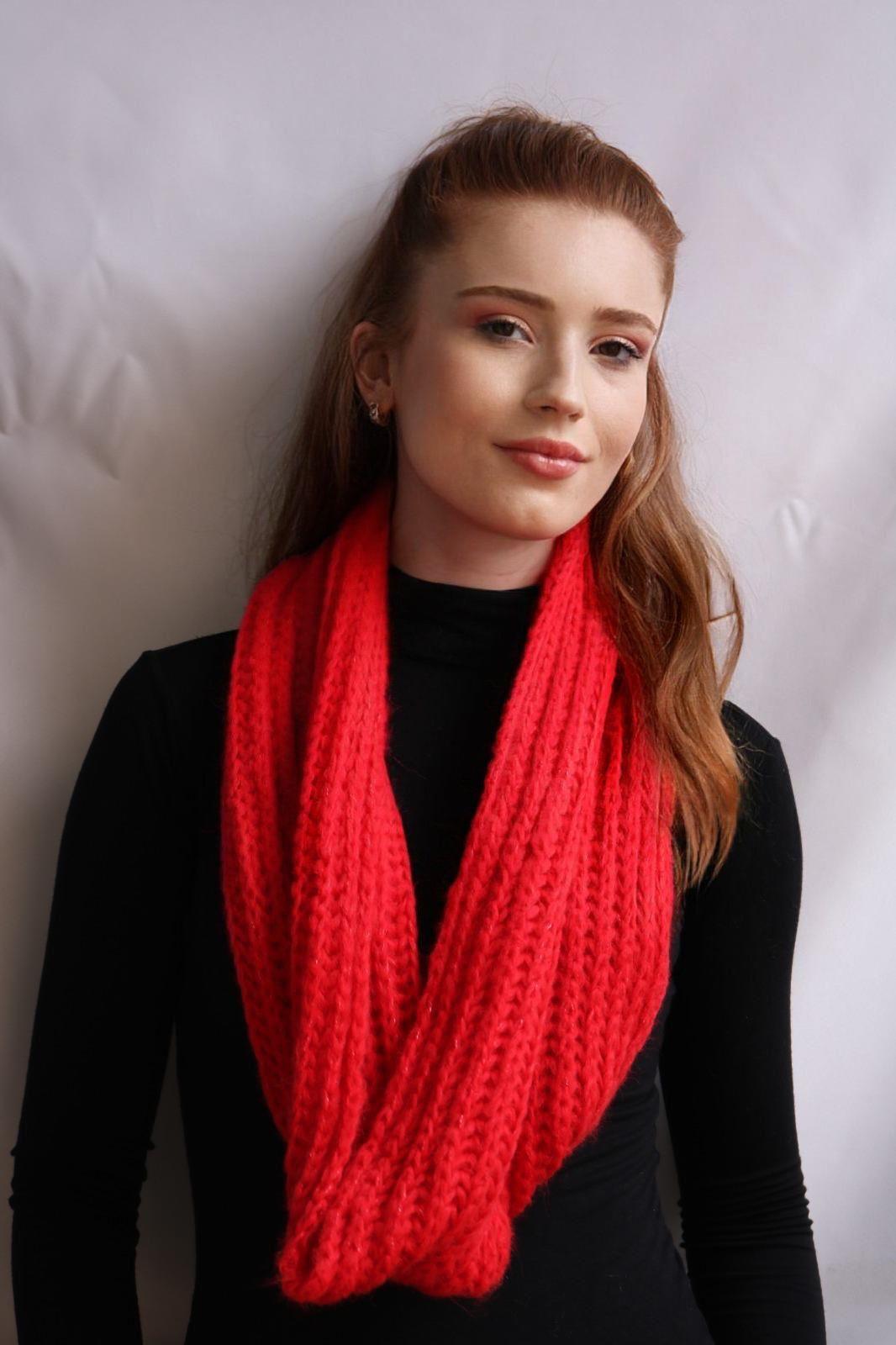 Triko Kırmızı Boyunluk