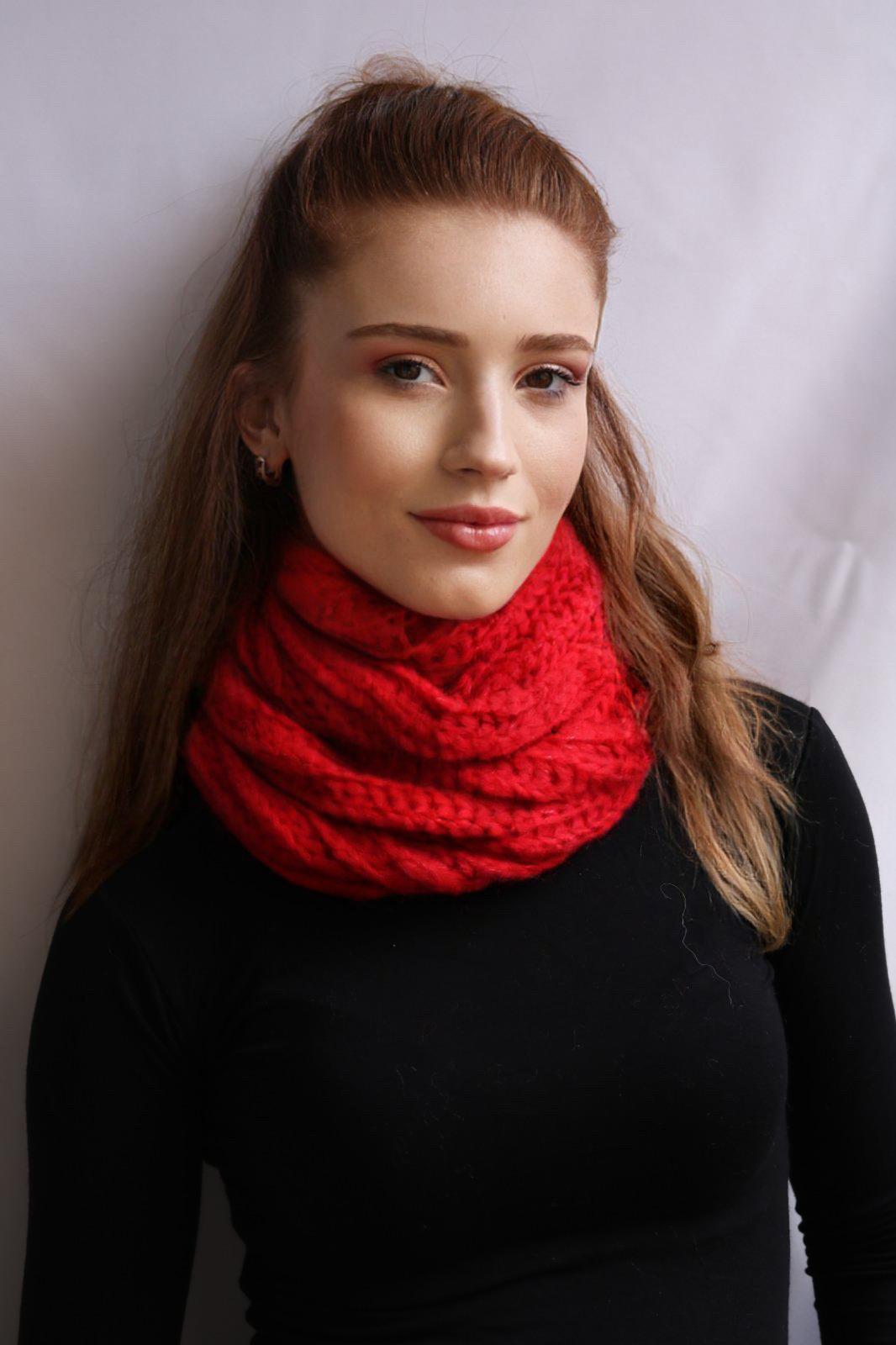 Triko Kırmızı Boyunluk