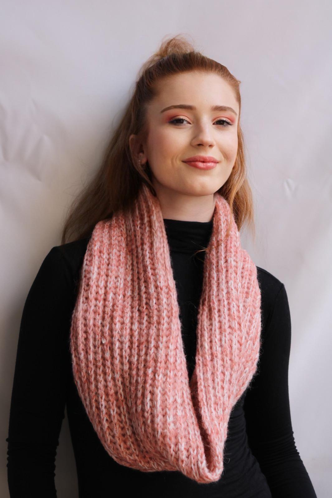 Triko Pembe Boyunluk