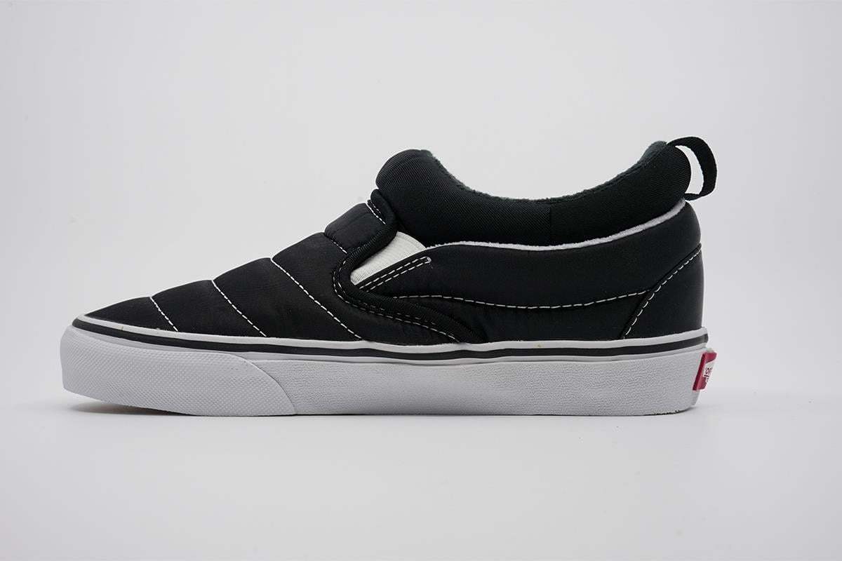 Slip-On Mid  Siyah/Beyaz Unisex VN0009QUBA21