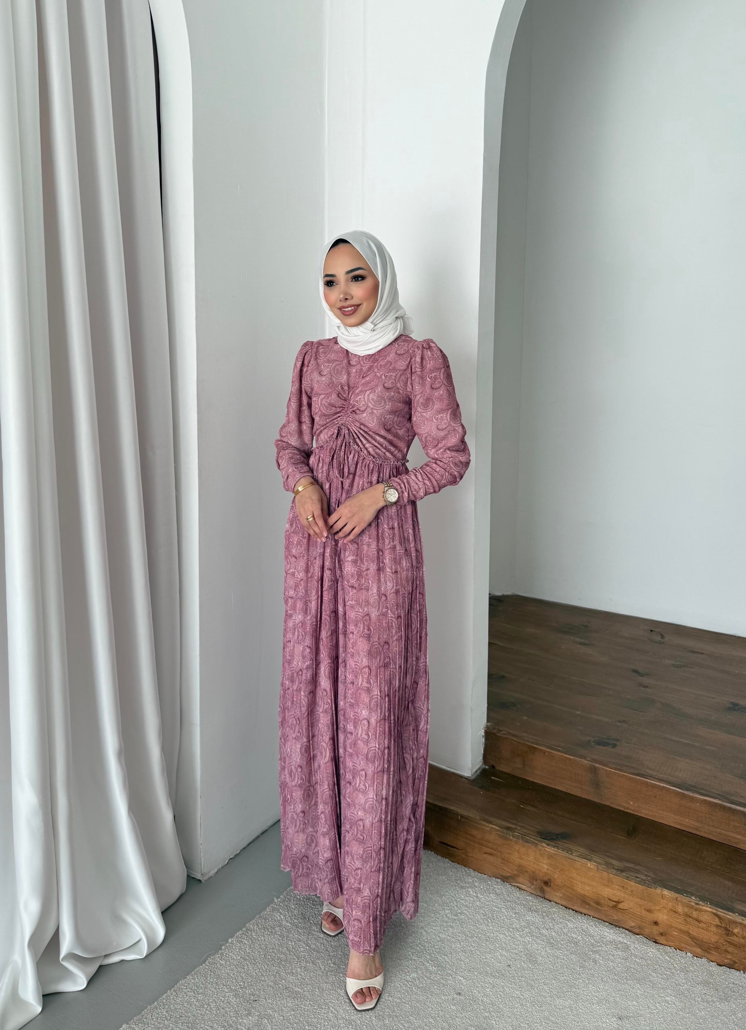 Desenli Piliseli Şifon Elbise Pembe