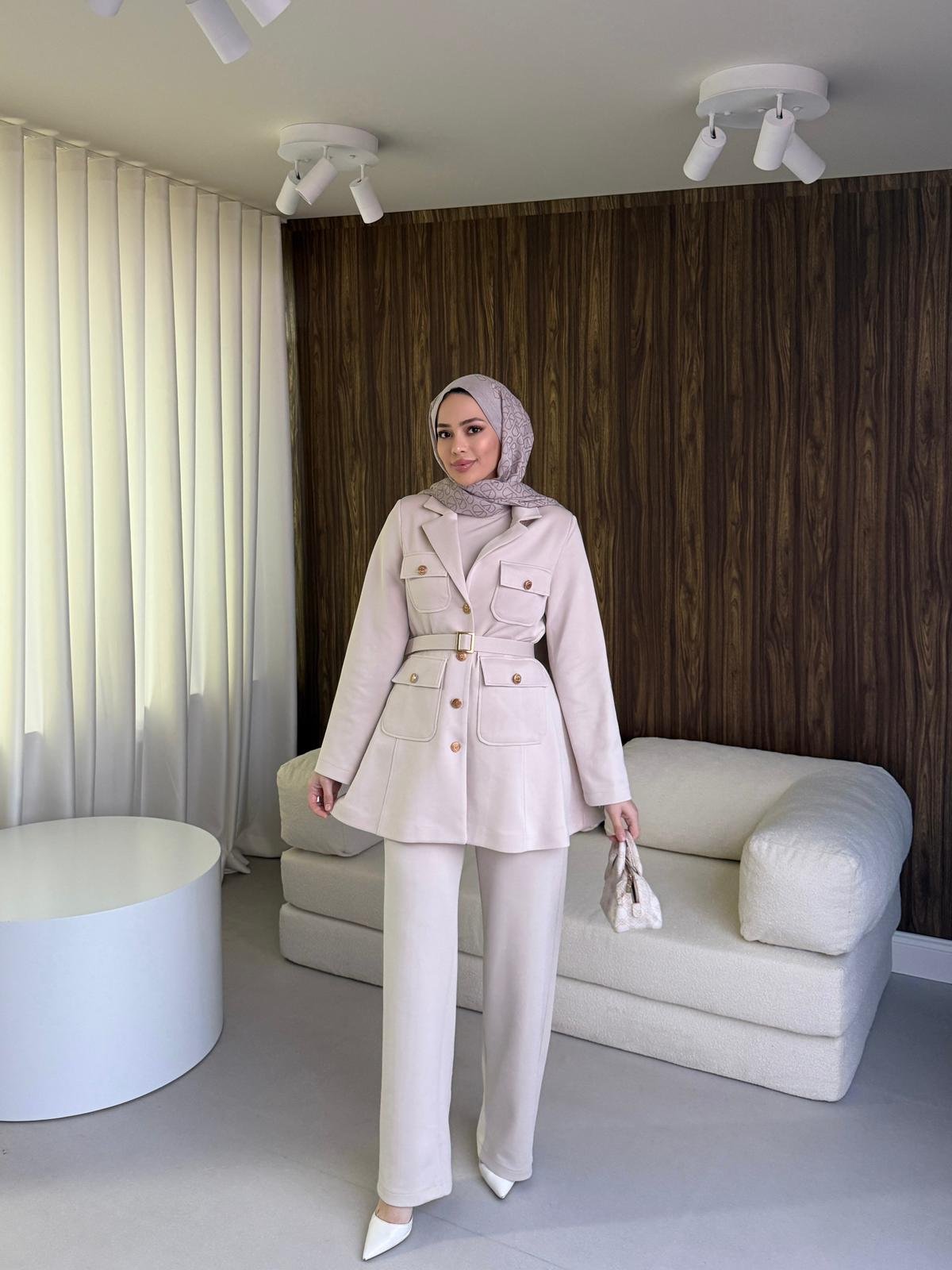 Lina Takım Taş