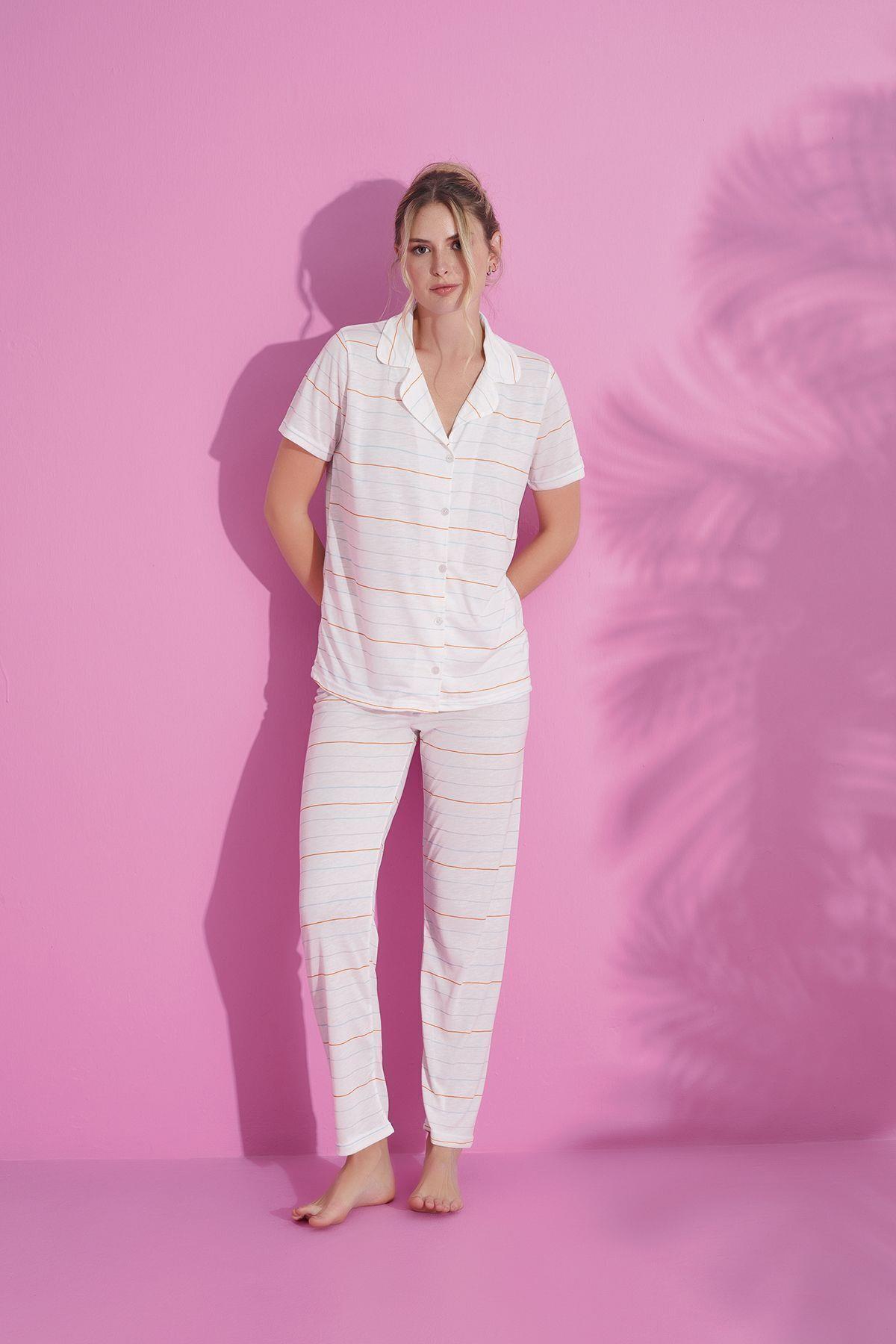 Kadın Beyaz Çizgi Desenli Düğmeli Pamuklu Gömlek Yaka Kısa Kollu Pijama Takımı