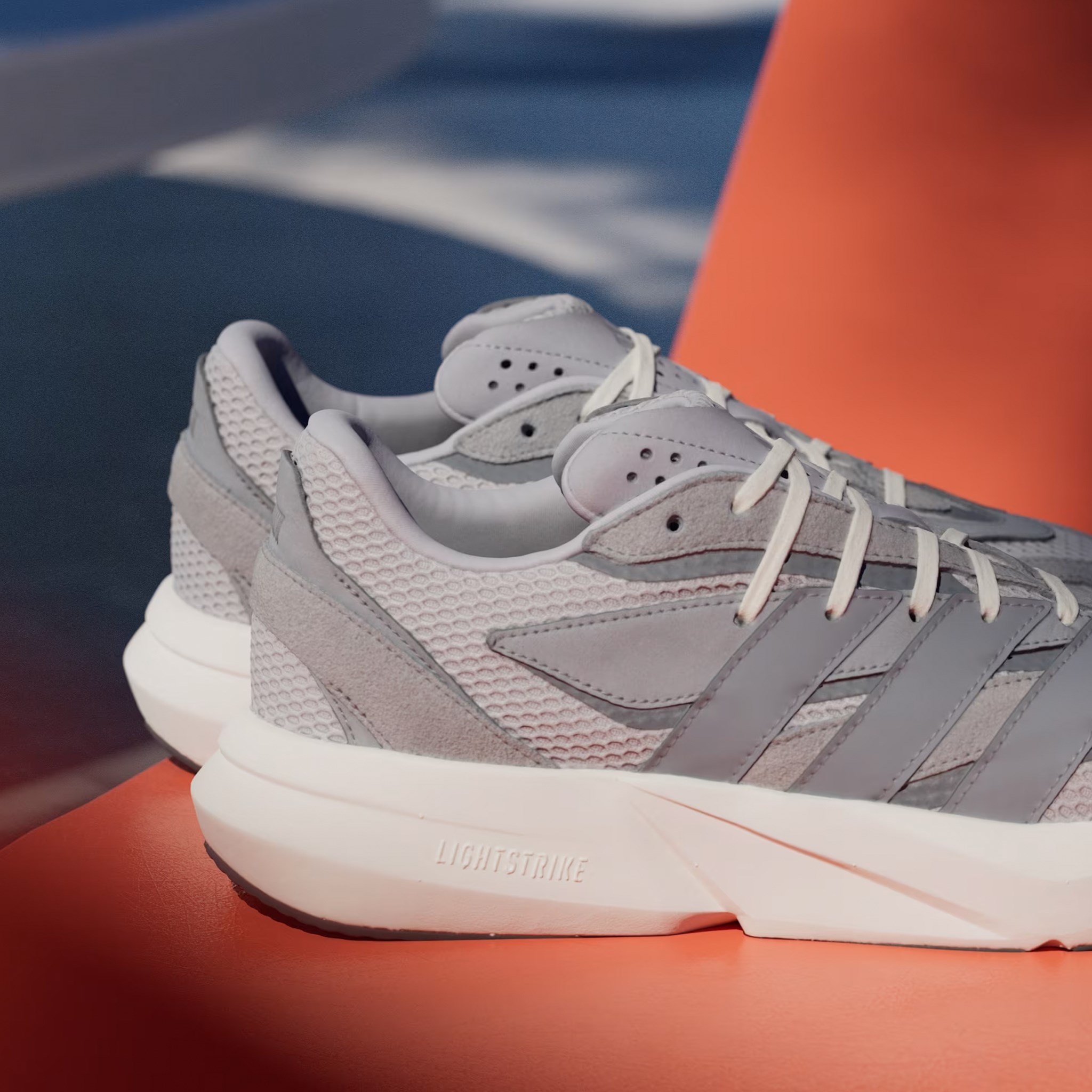 ADIDAS IH8607 LIGHTBLAZE