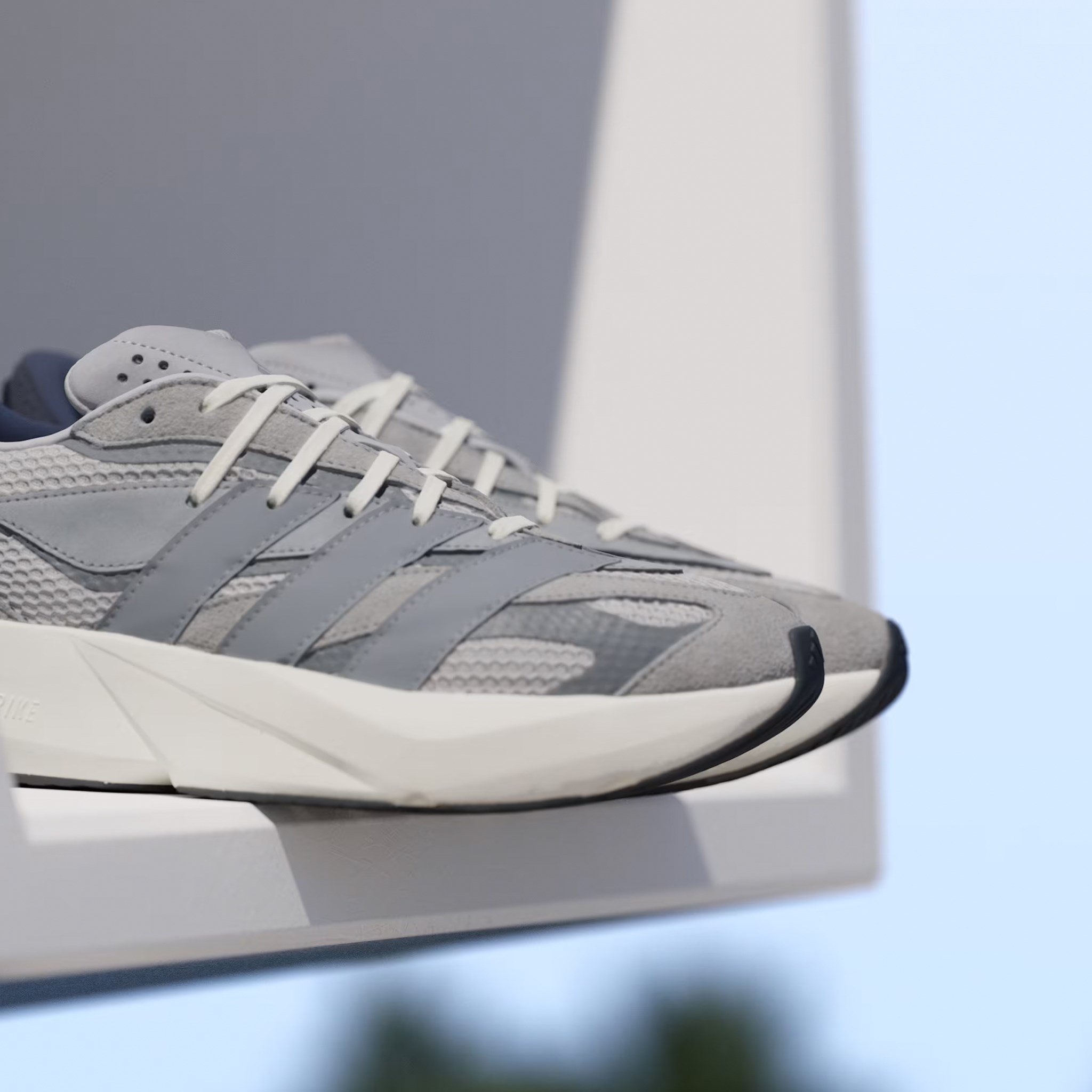 ADIDAS IH8607 LIGHTBLAZE