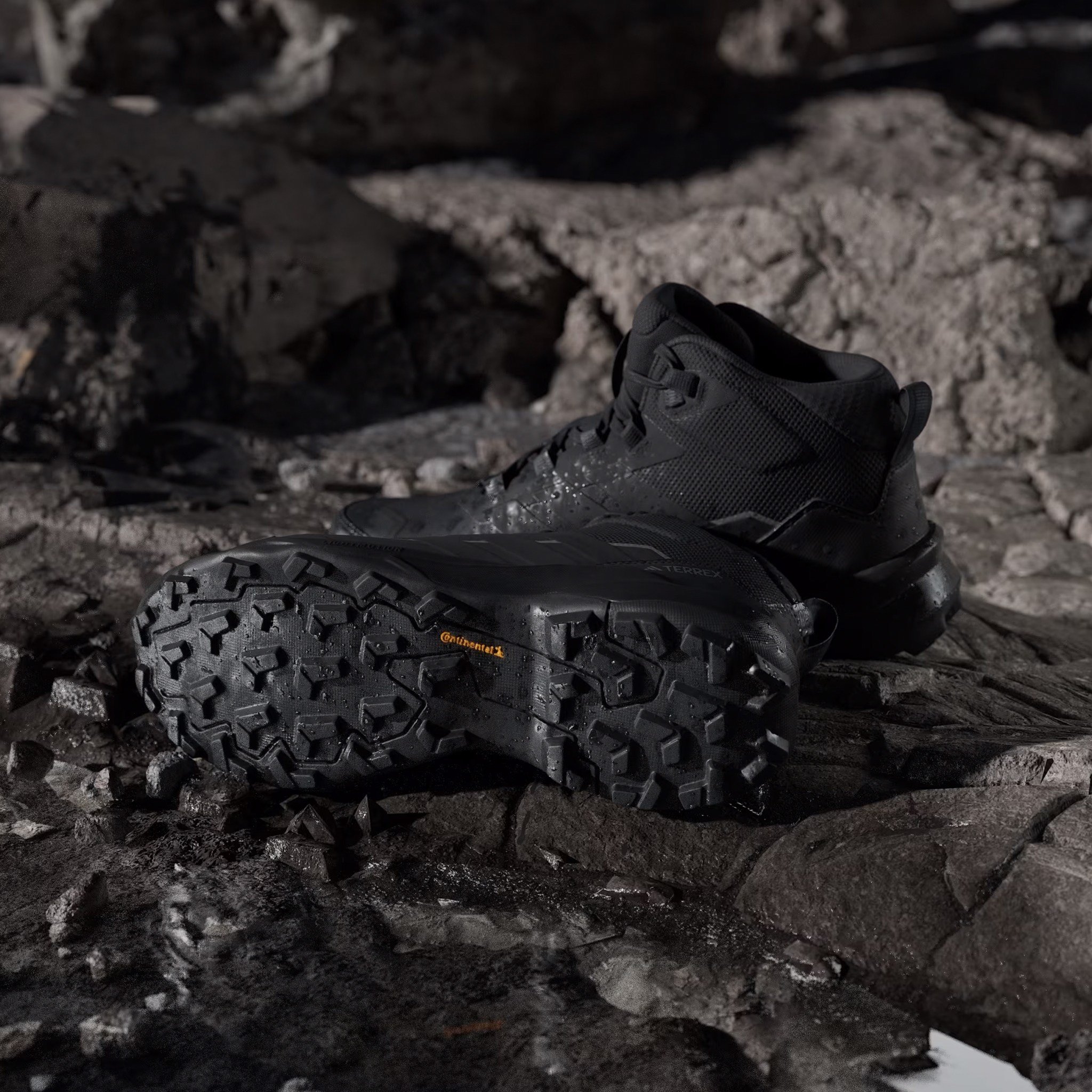 ADIDAS JQ2207 TERREX SKYCHASER AX5 MID GTX