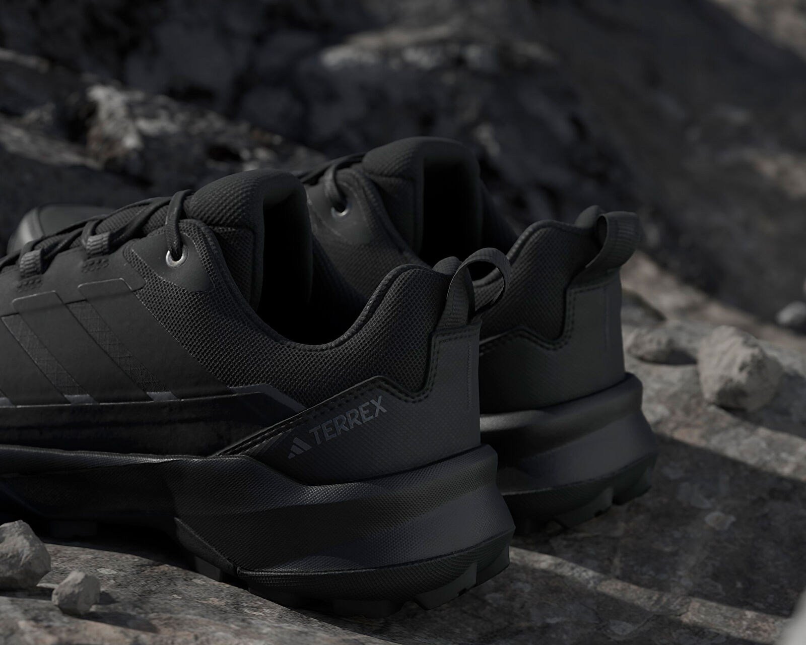 ADIDAS JQ2210 TERREX SKYCHASER AX5 GTX