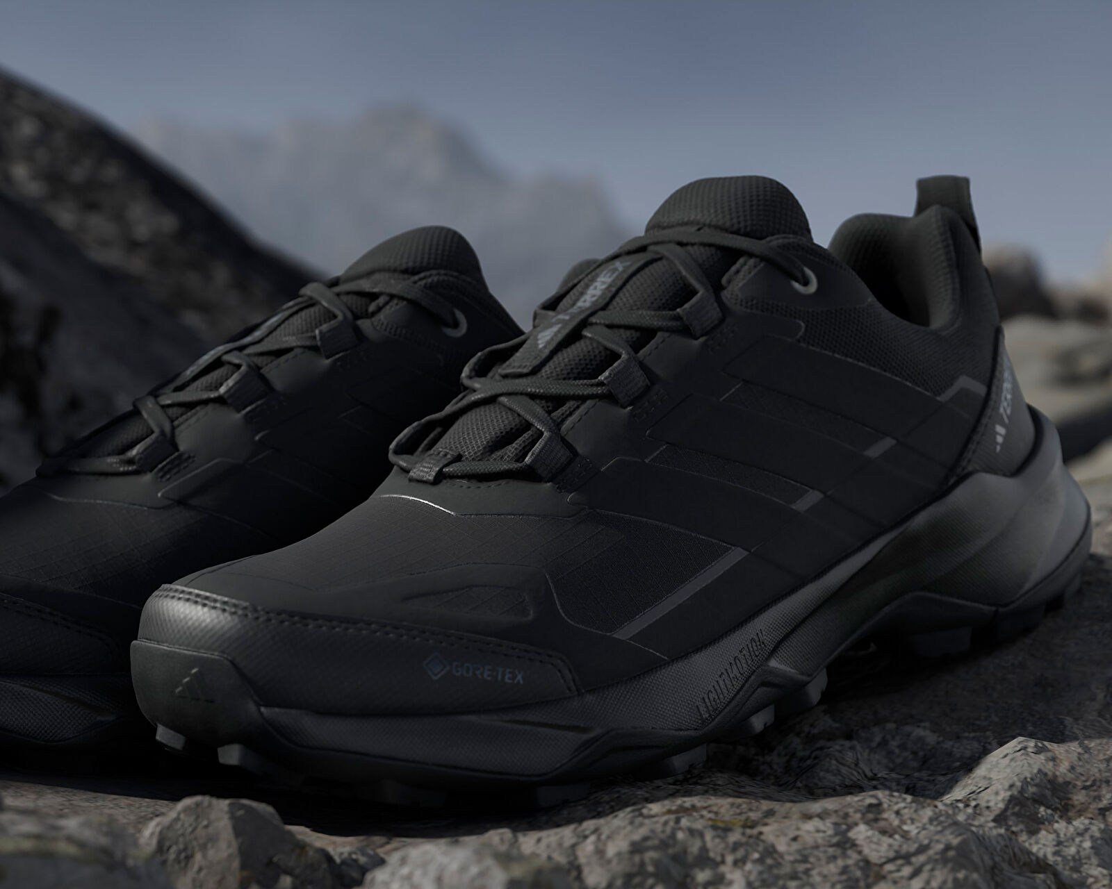 ADIDAS JQ2210 TERREX SKYCHASER AX5 GTX