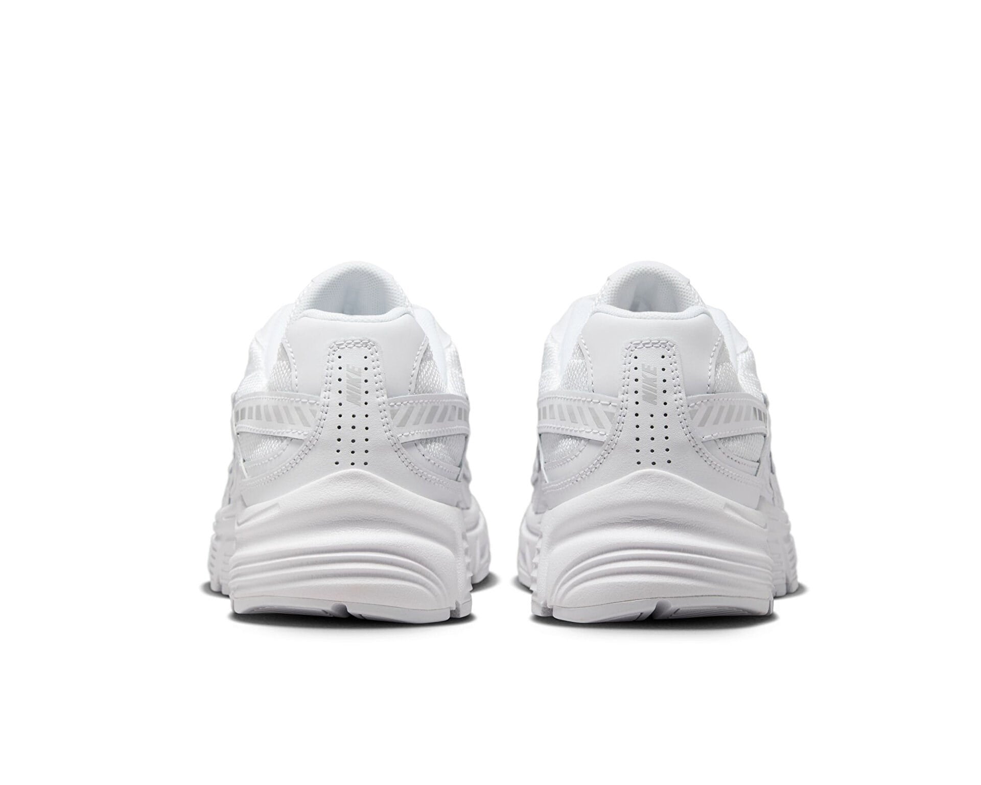 NIKE 394053-100 WMNS NIKE INITIATOR