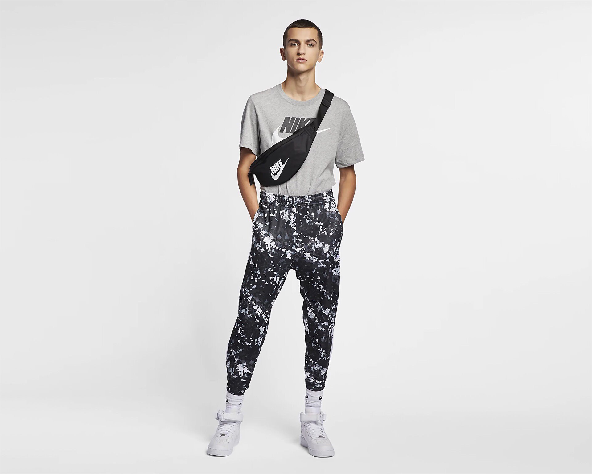 NIKE AR5004-063 M NSW TEE ICON FUTURA TİŞÖRT
