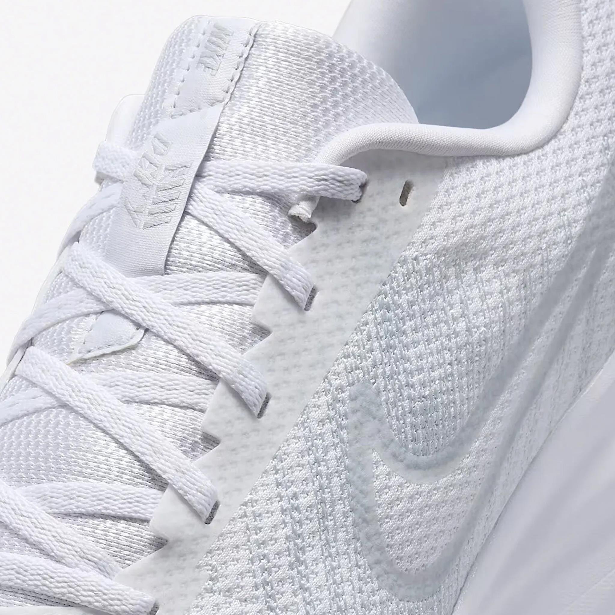 NIKE HM9594-100 RUN DEFY