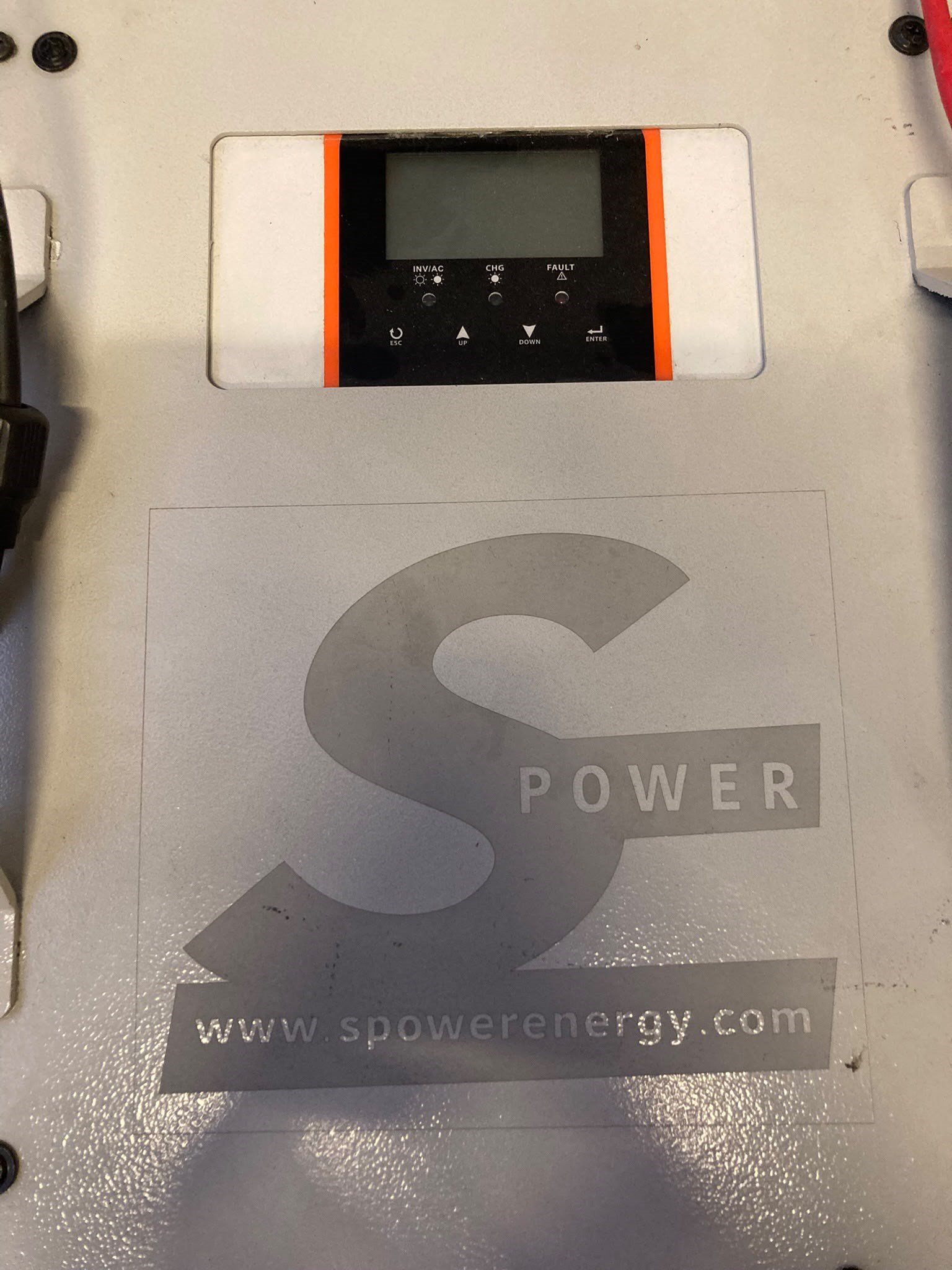 Spower SG-2 1.6KW Solar Hibrit Jeneratör 40AH Akülü