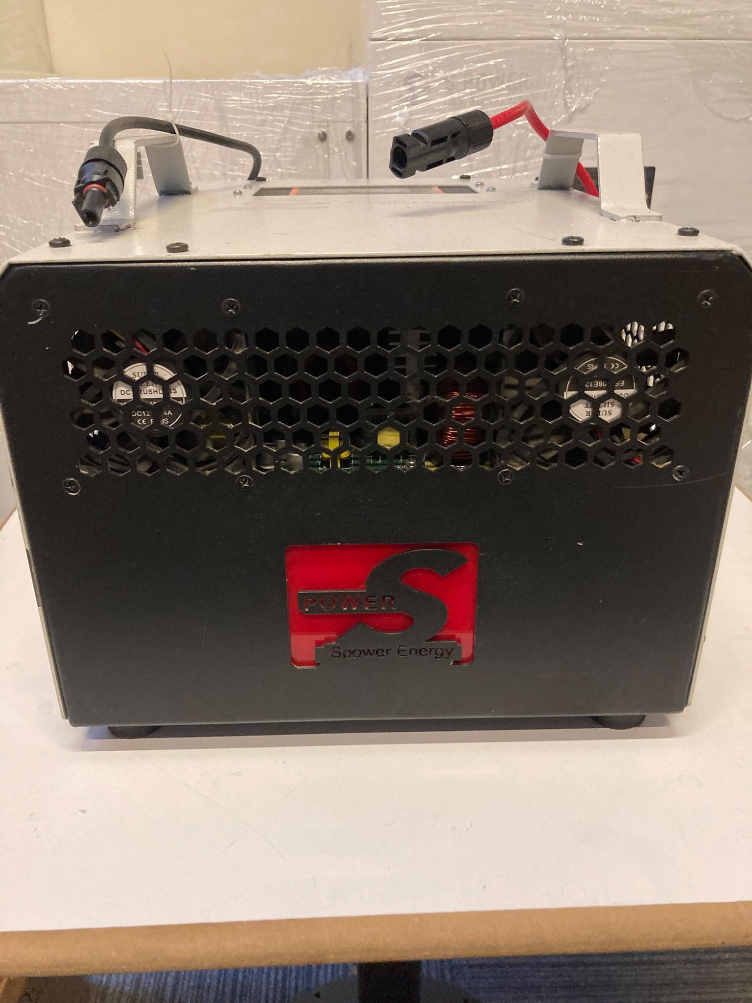 Spower SG-2 1.6KW Solar Hibrit Jeneratör 105AH Akülü (Outlet 2.)