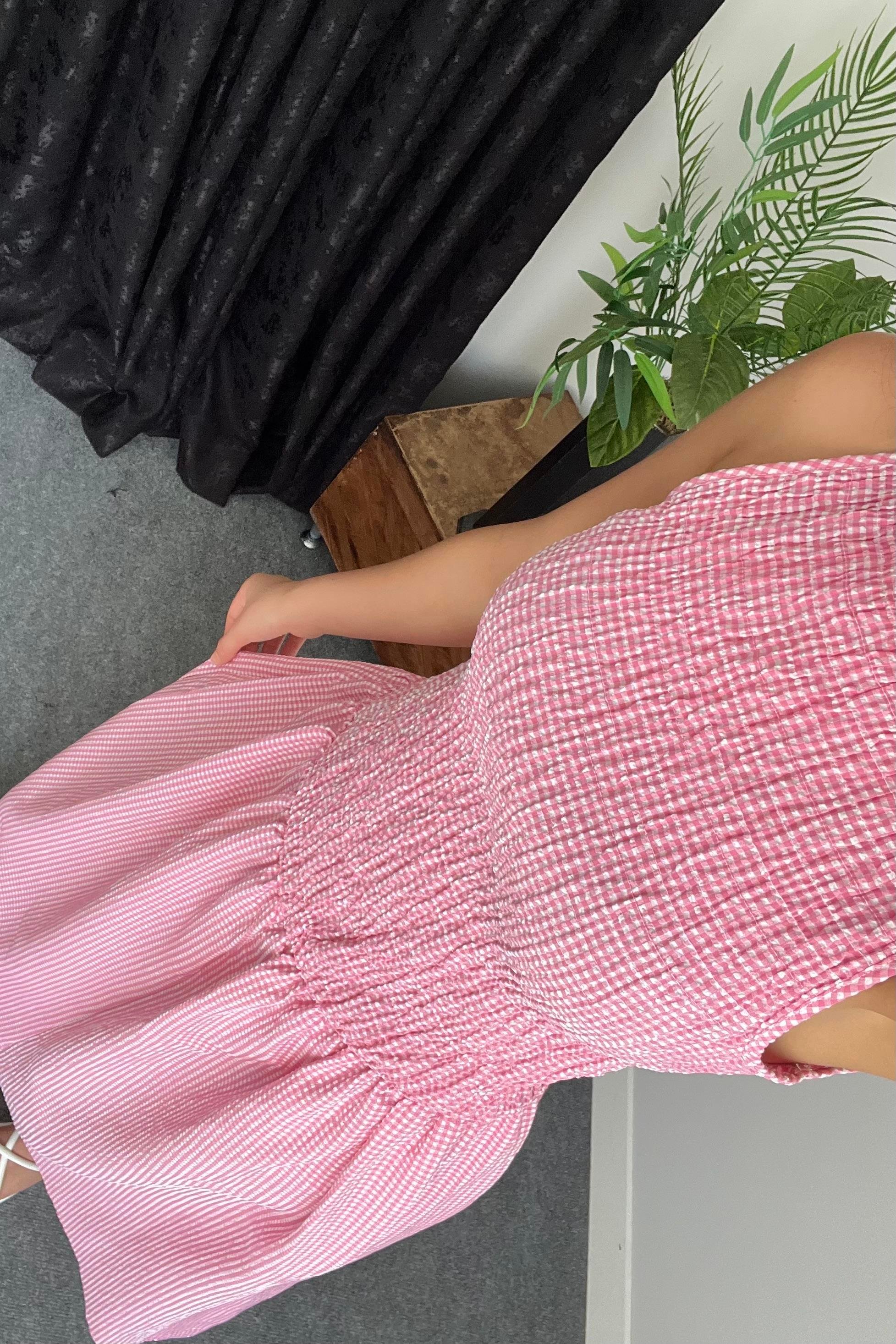 Pembe Kareli Gipeli Elbise
