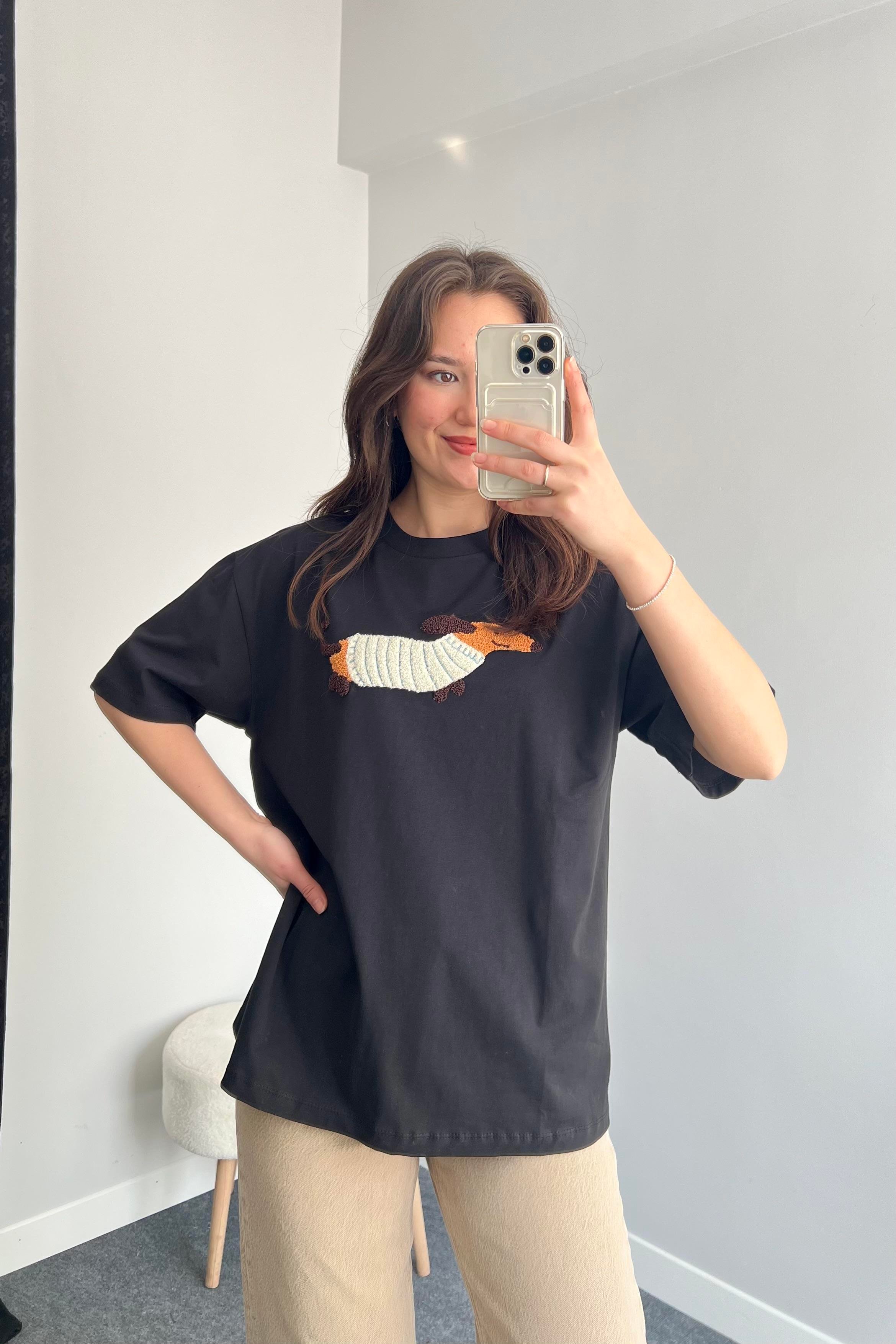 Siyah Punch İşleme T-shirt