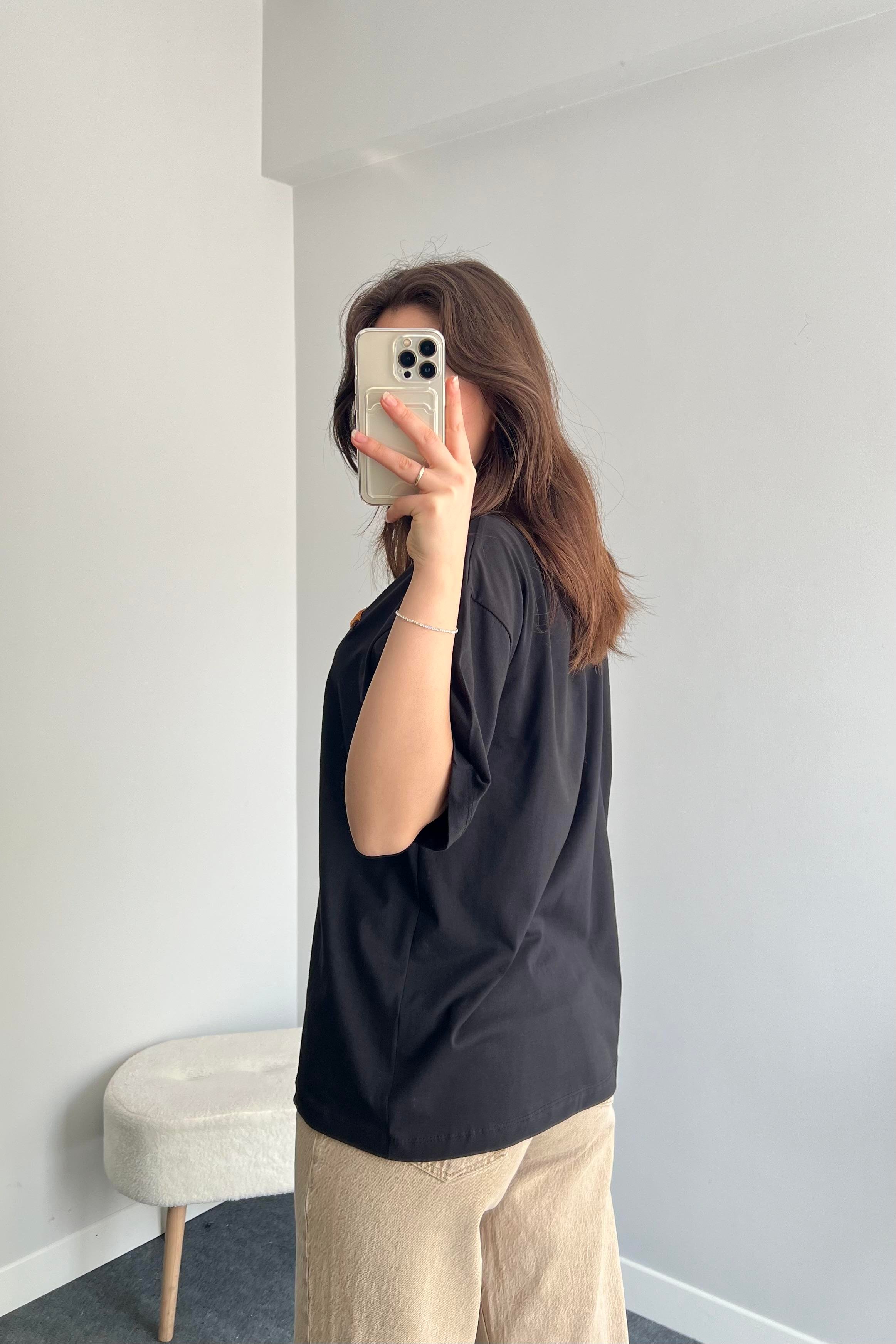 Siyah Punch İşleme T-shirt