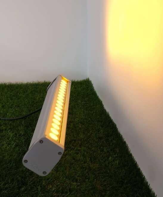 ACK AT20-01883 18W Led Wallwasher 48cm Amber Işık IP67