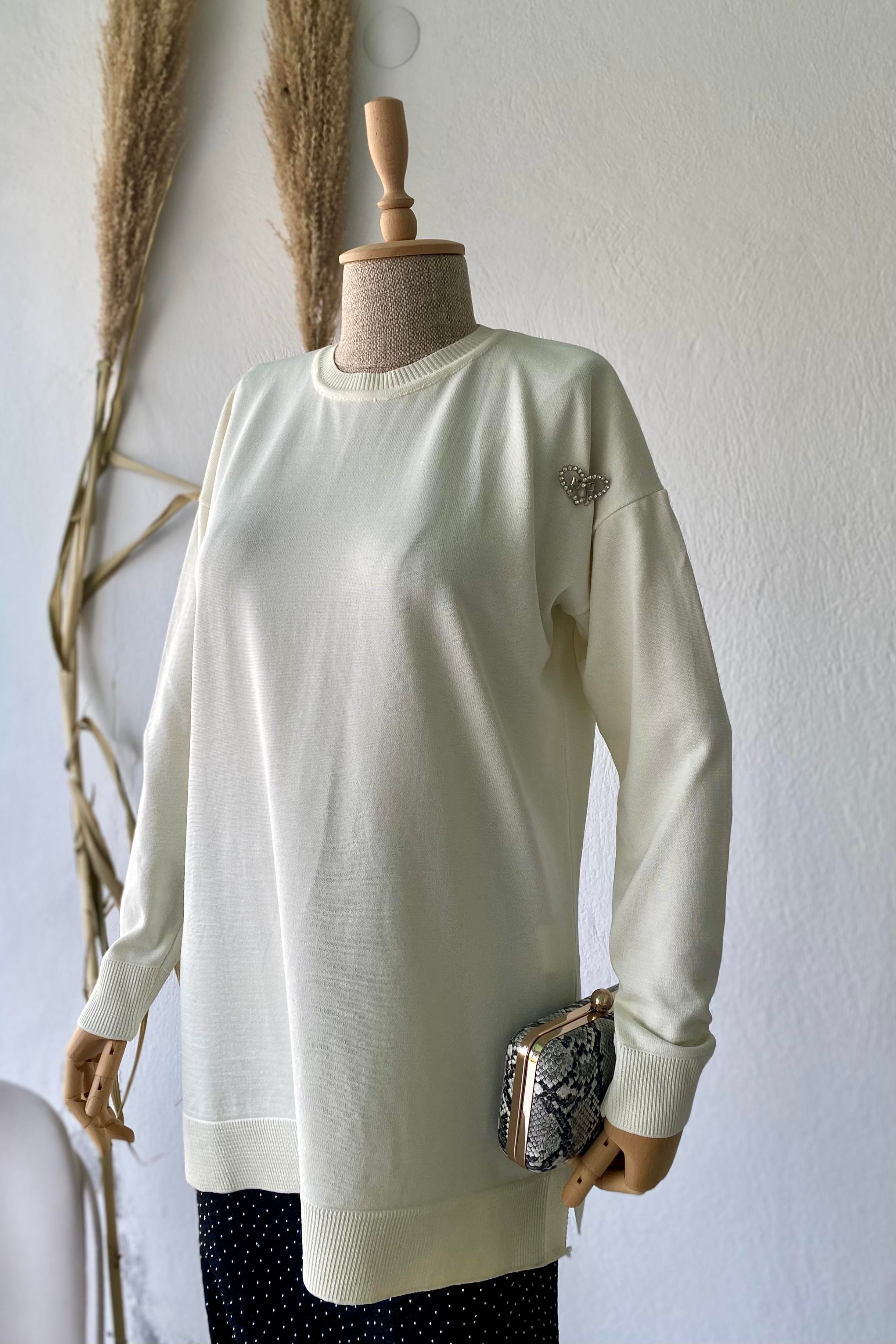 Broş Detaylı Triko Bluz