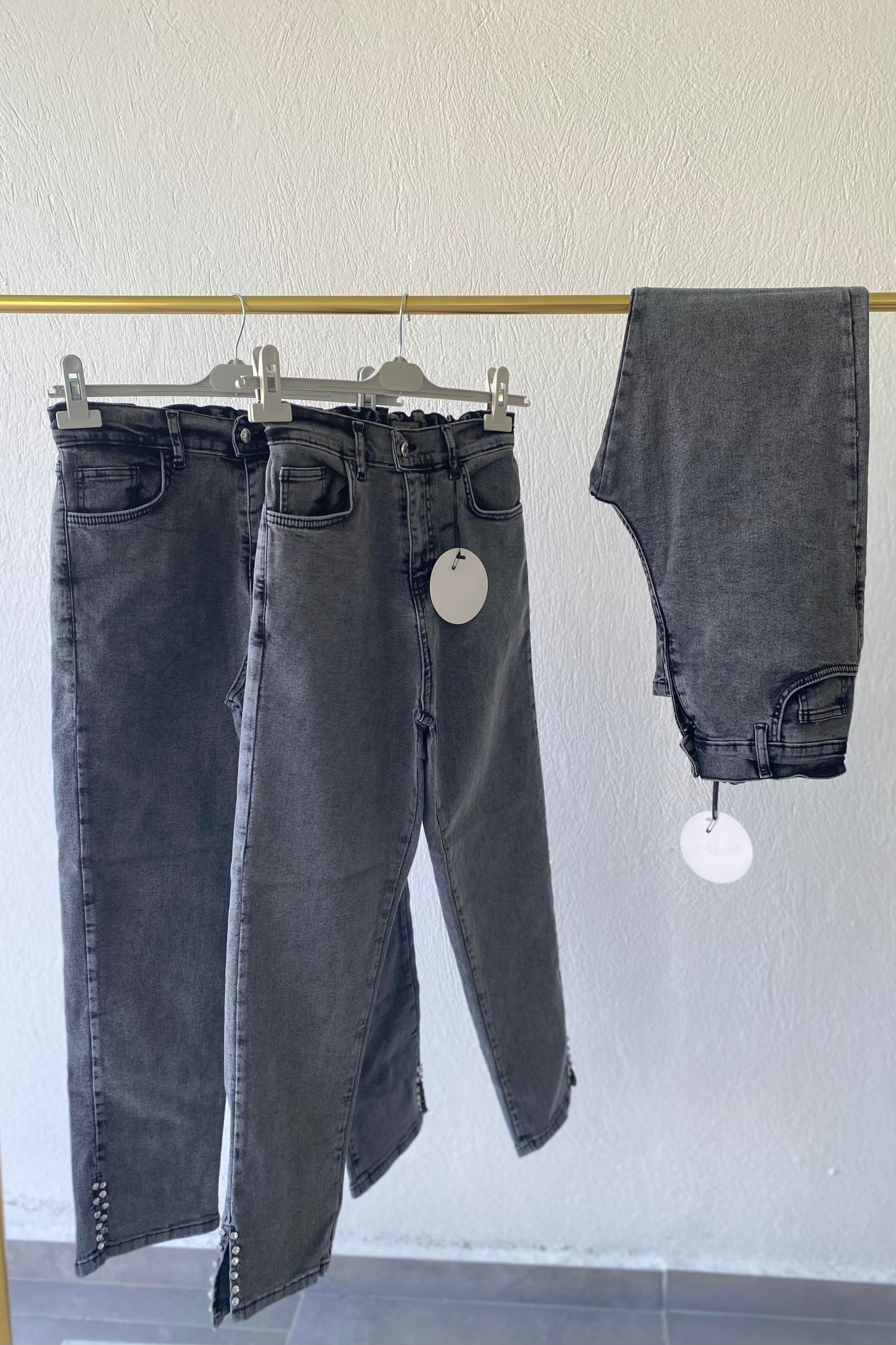 Gri Taş Detaylı Jean