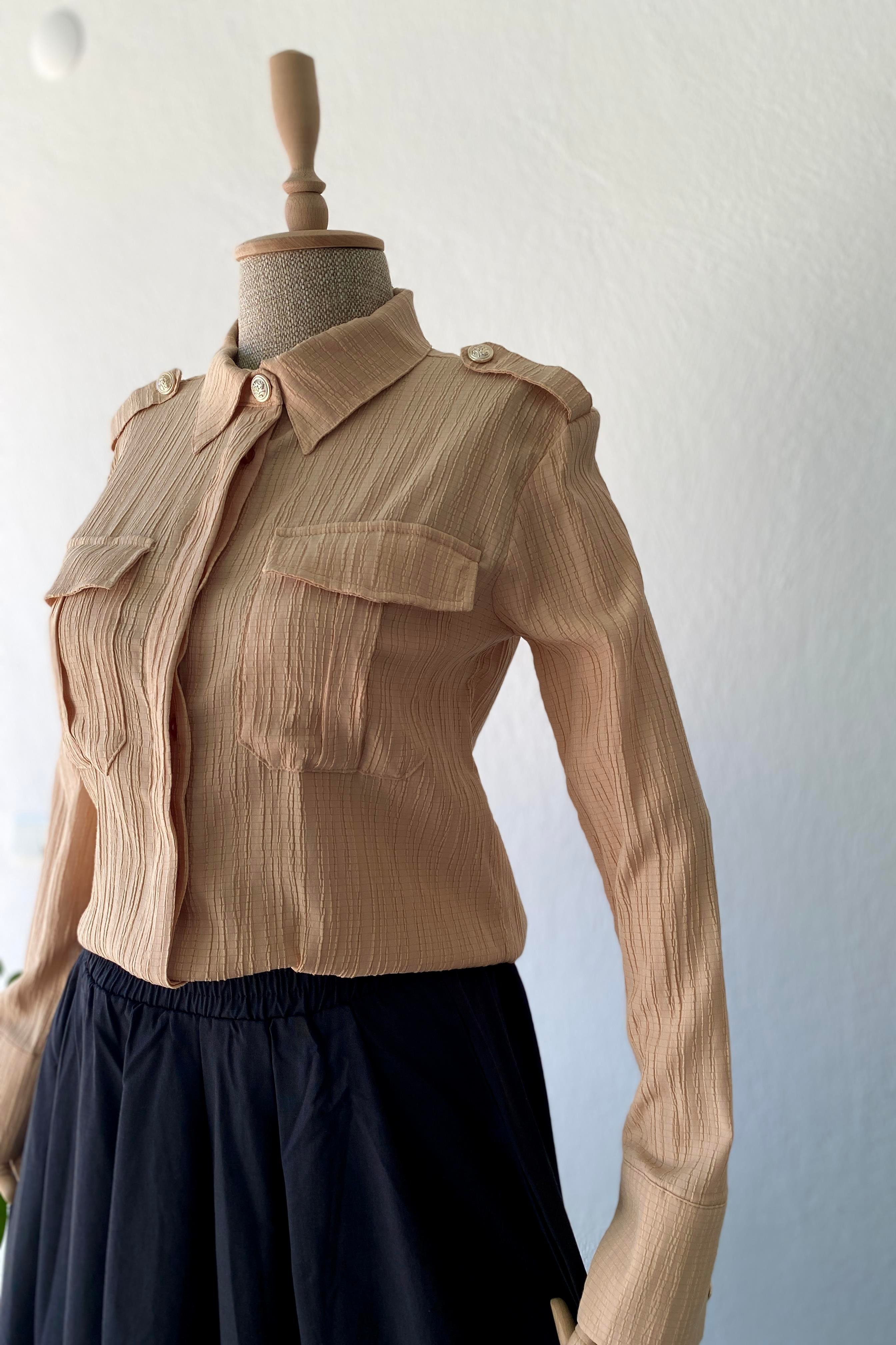 Şık Düğme Detaylı Gömlek Bej