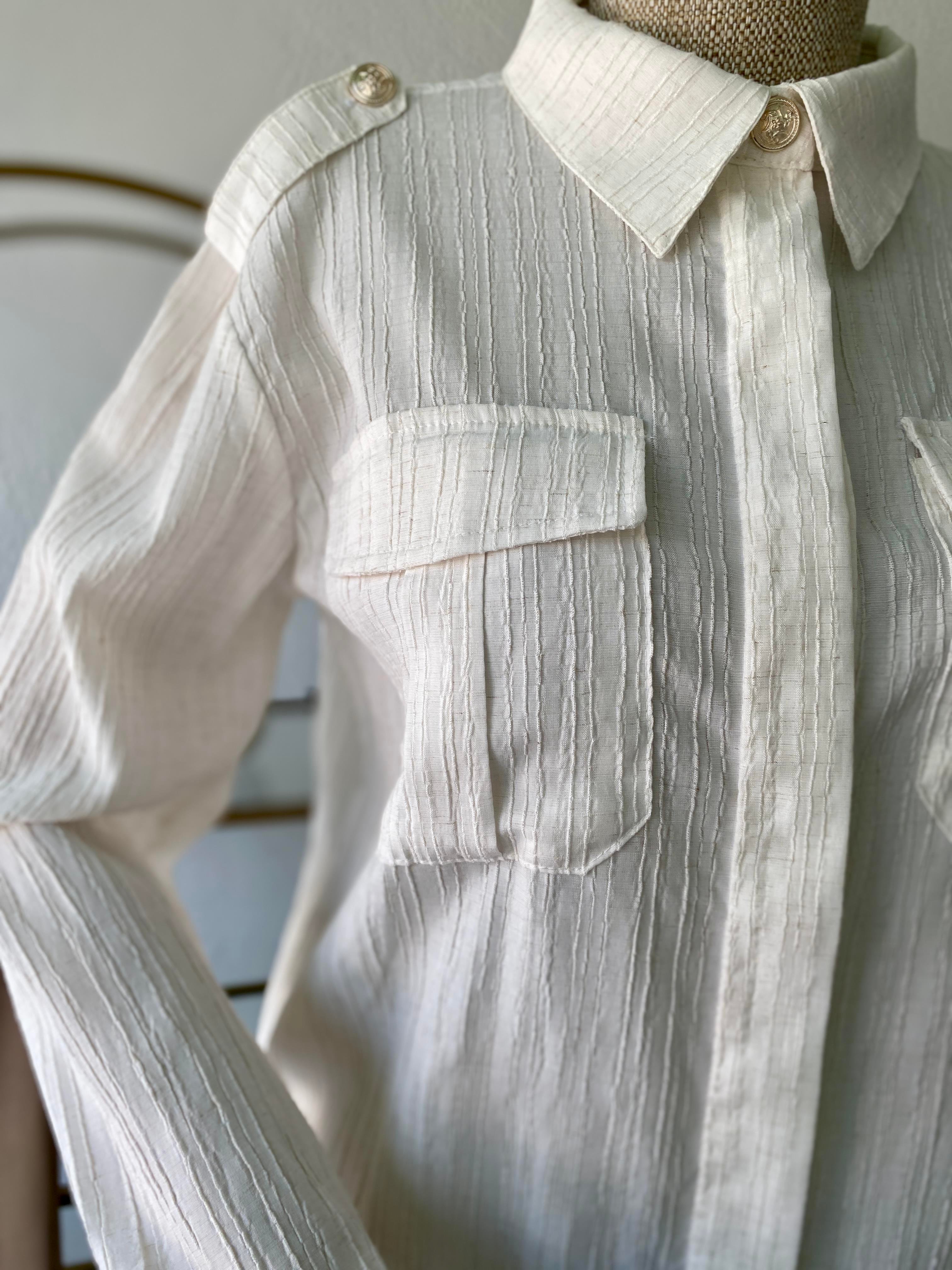 Şık Düğme Detaylı Gömlek Beyaz