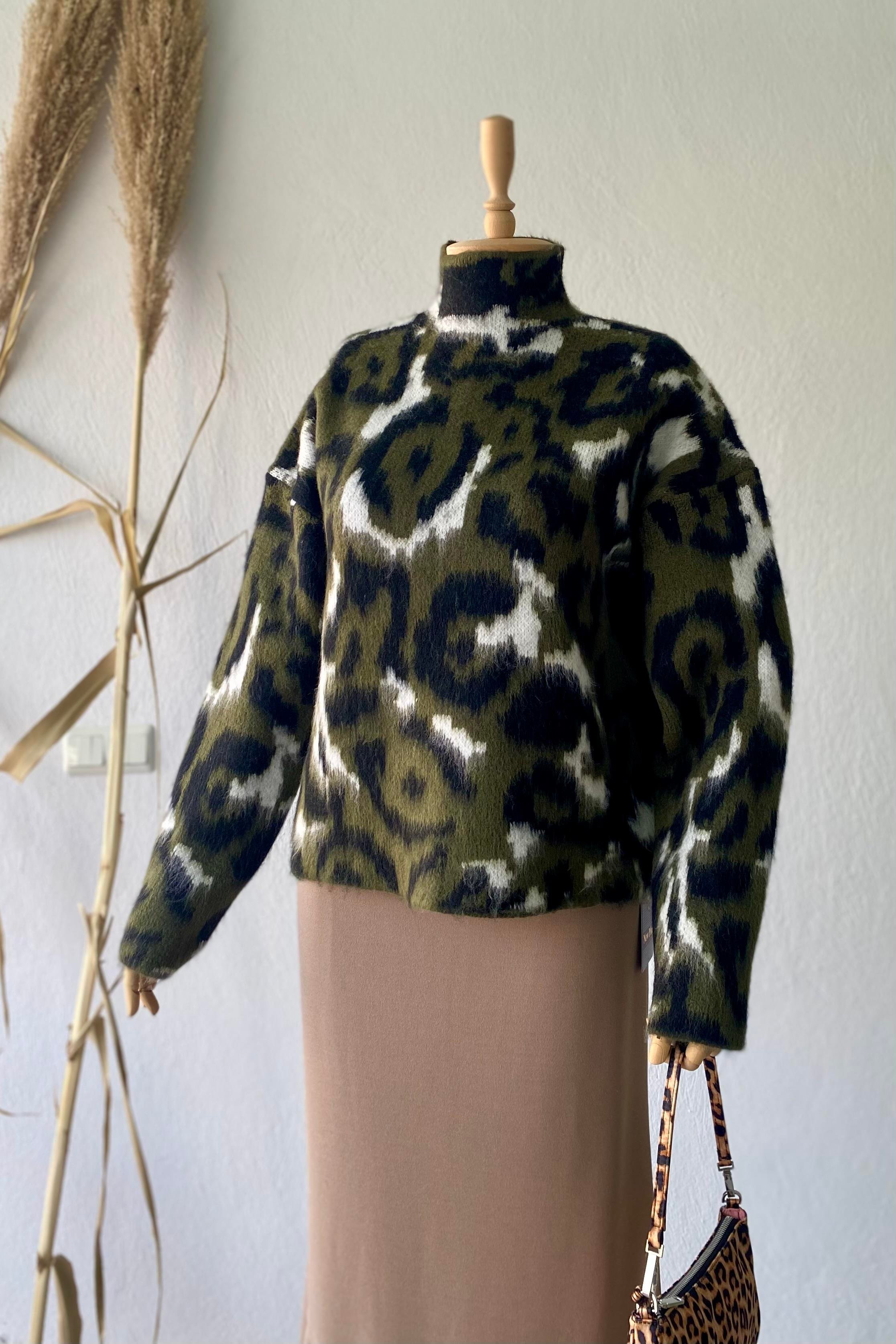 Yeşil Desenli Yumoş Kazak