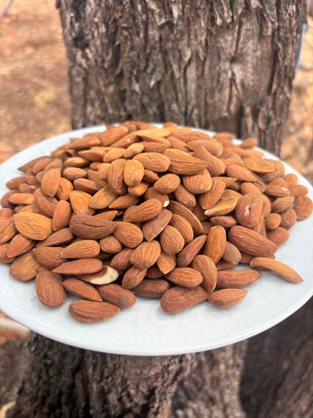 Bizimefe Doğal İç Badem 1 kg