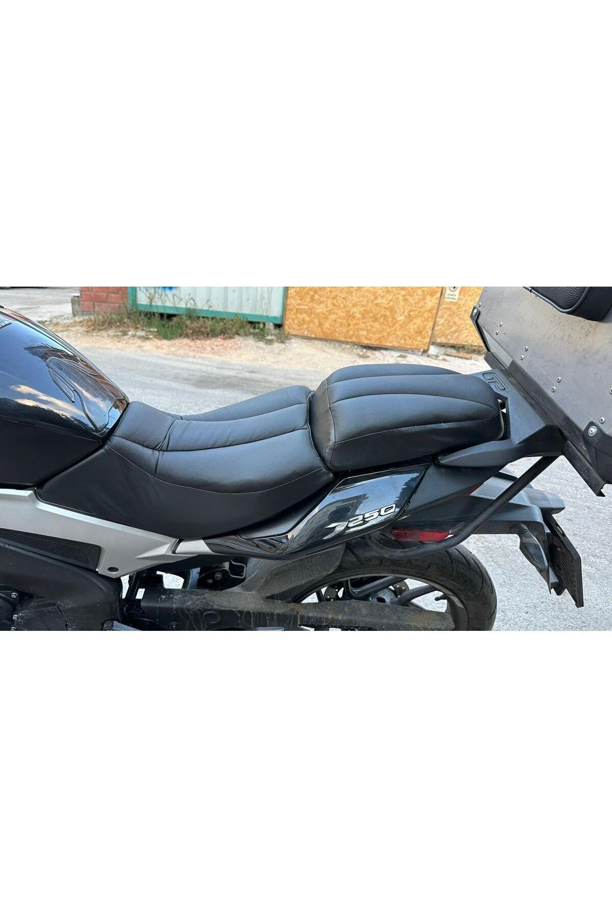 Dominar 250&400 Uyumlu Tam Kapalı Konfor Sele