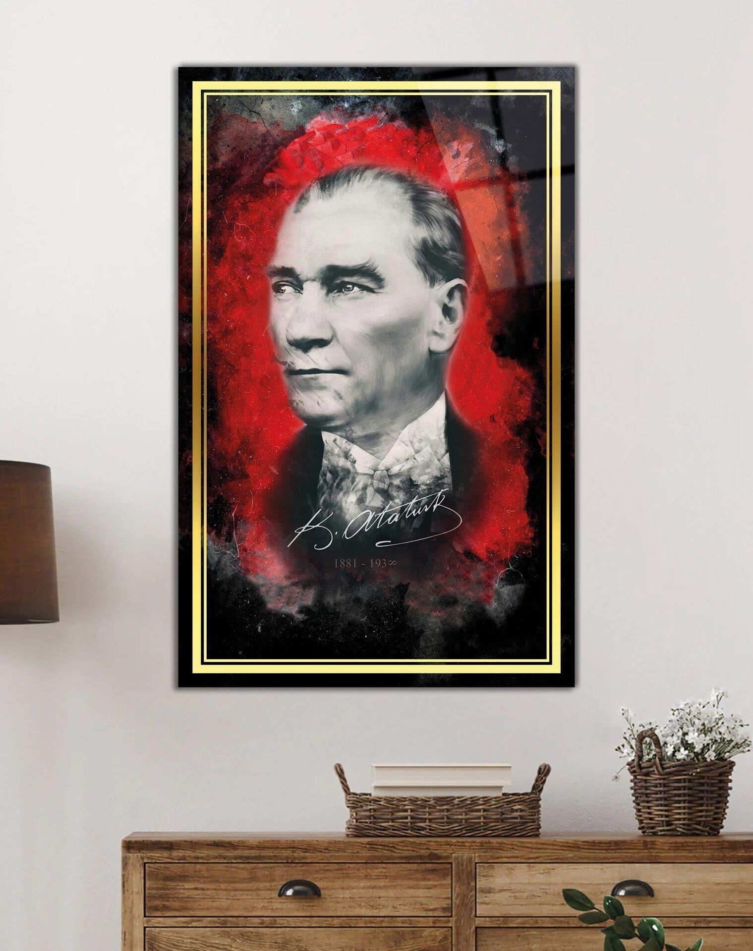 Atatürk Portre Dikey Cam Tablo Hediyelik Büyük Tablo Ev Ofis Dekoru