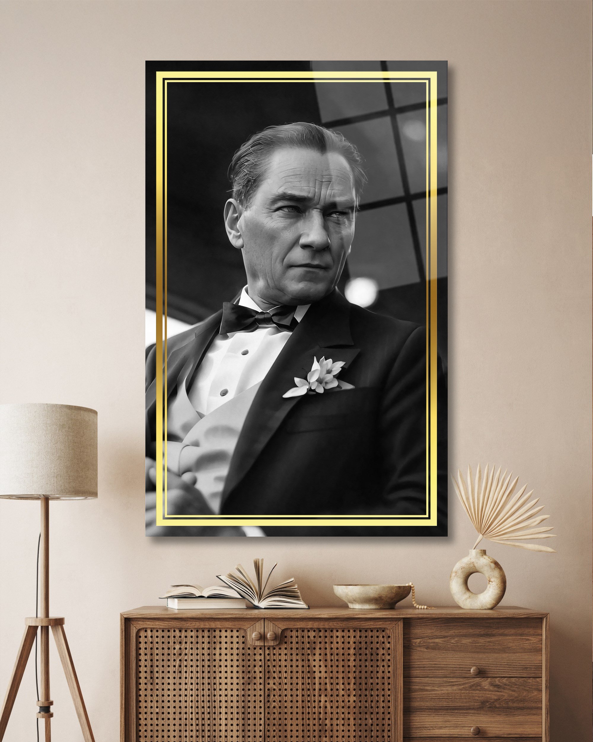 Atatürk Siyah Beyaz Dikey Cam Tablo Hediyelik Büyük Tablo Ev Ofis Dekoru