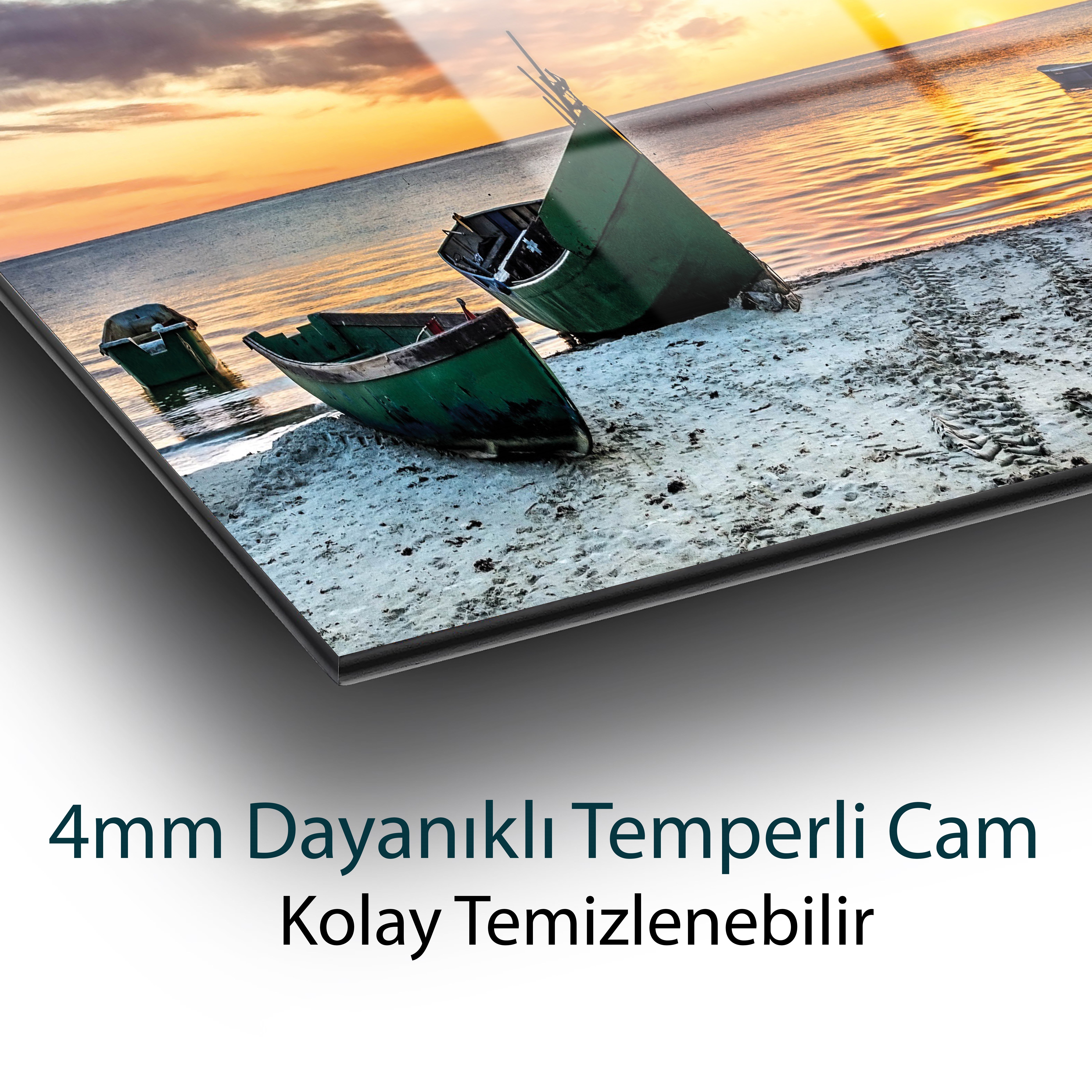 Sessiz Kıyılar Gün Batımı ve Balıkçı Tekneleri Temperli Cam Tablo