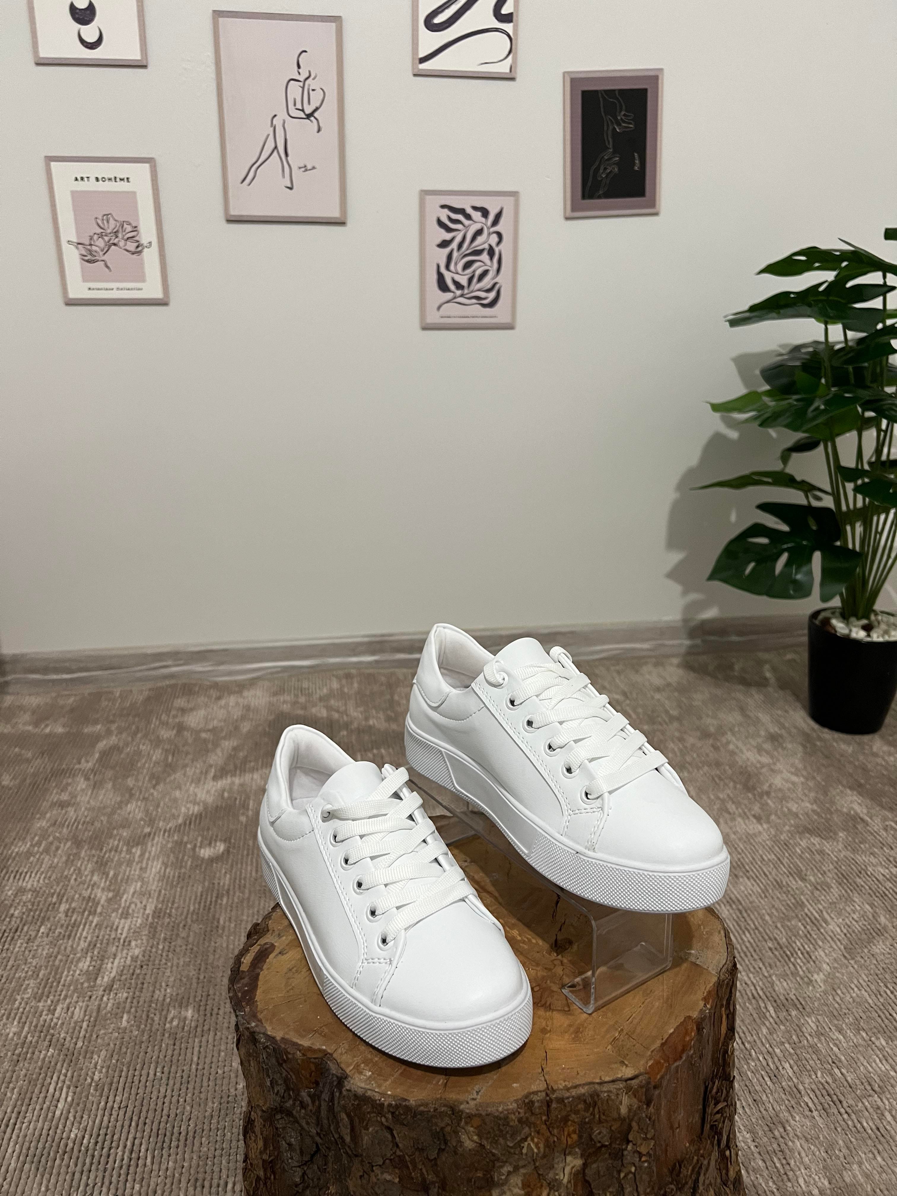 beyaz sneakers ince taban