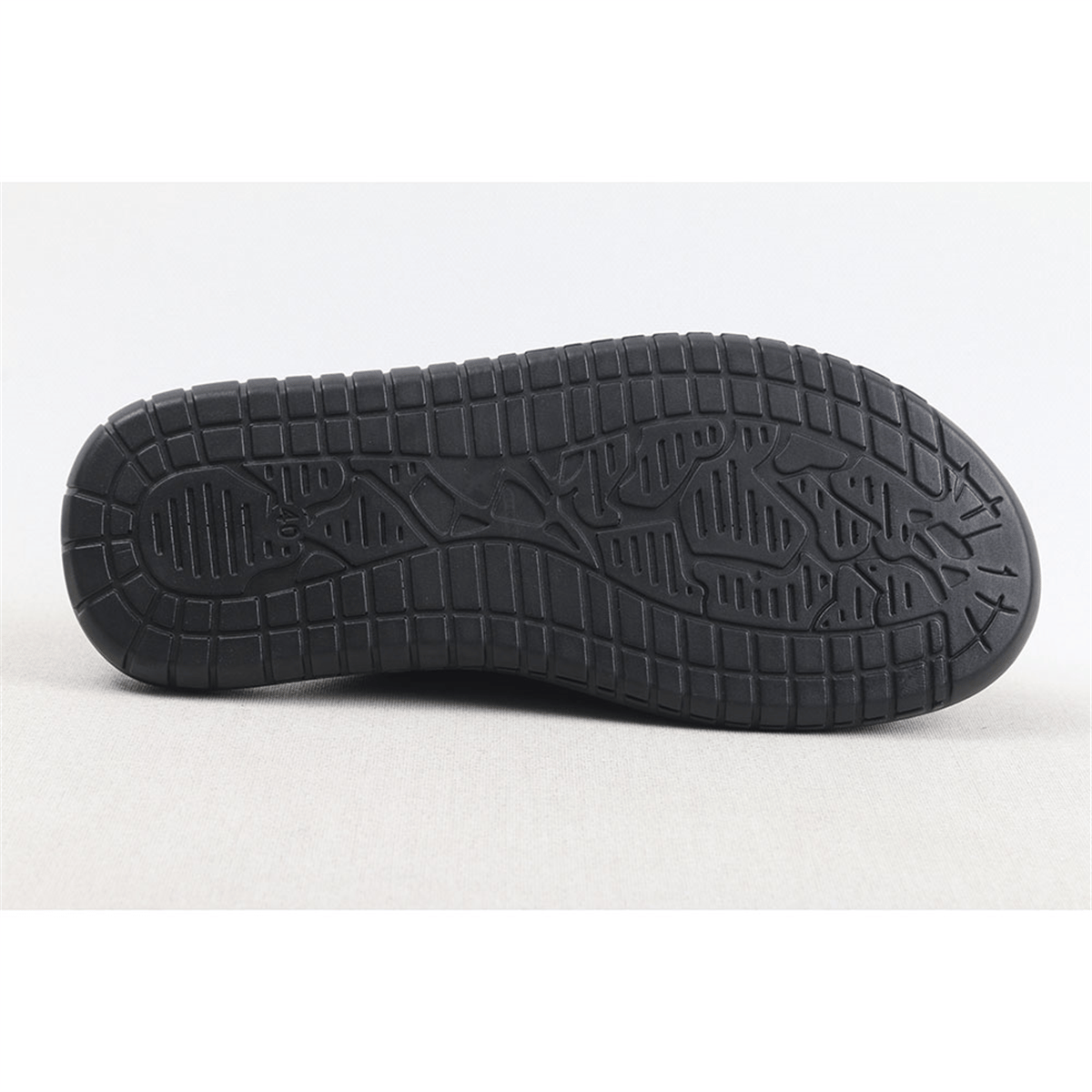 ULUS 821 SİYAH TERLİK