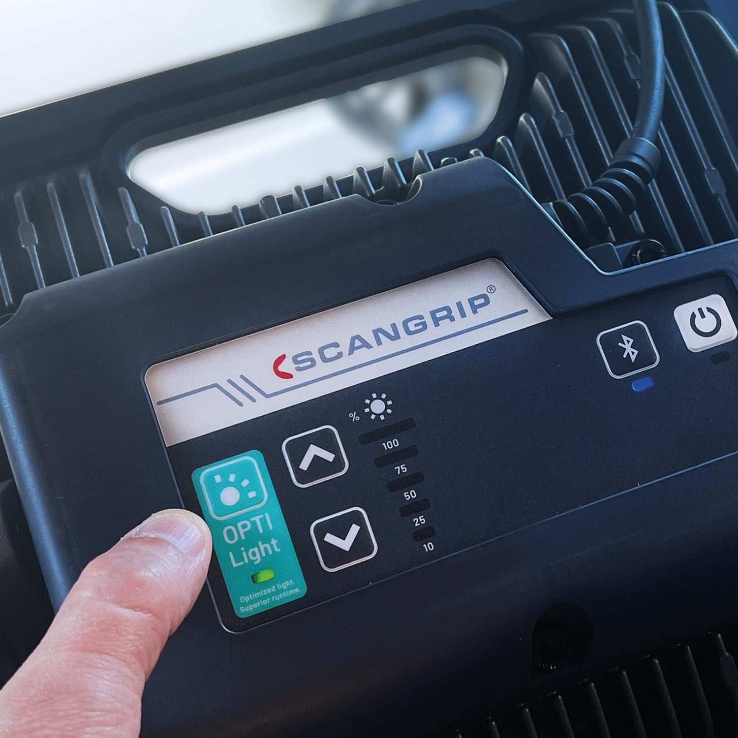 SCANGRIP NOVA 12 Bluetooth Bağlantılı Kablolu LED Çalışma Feneri (12000 Lümen)