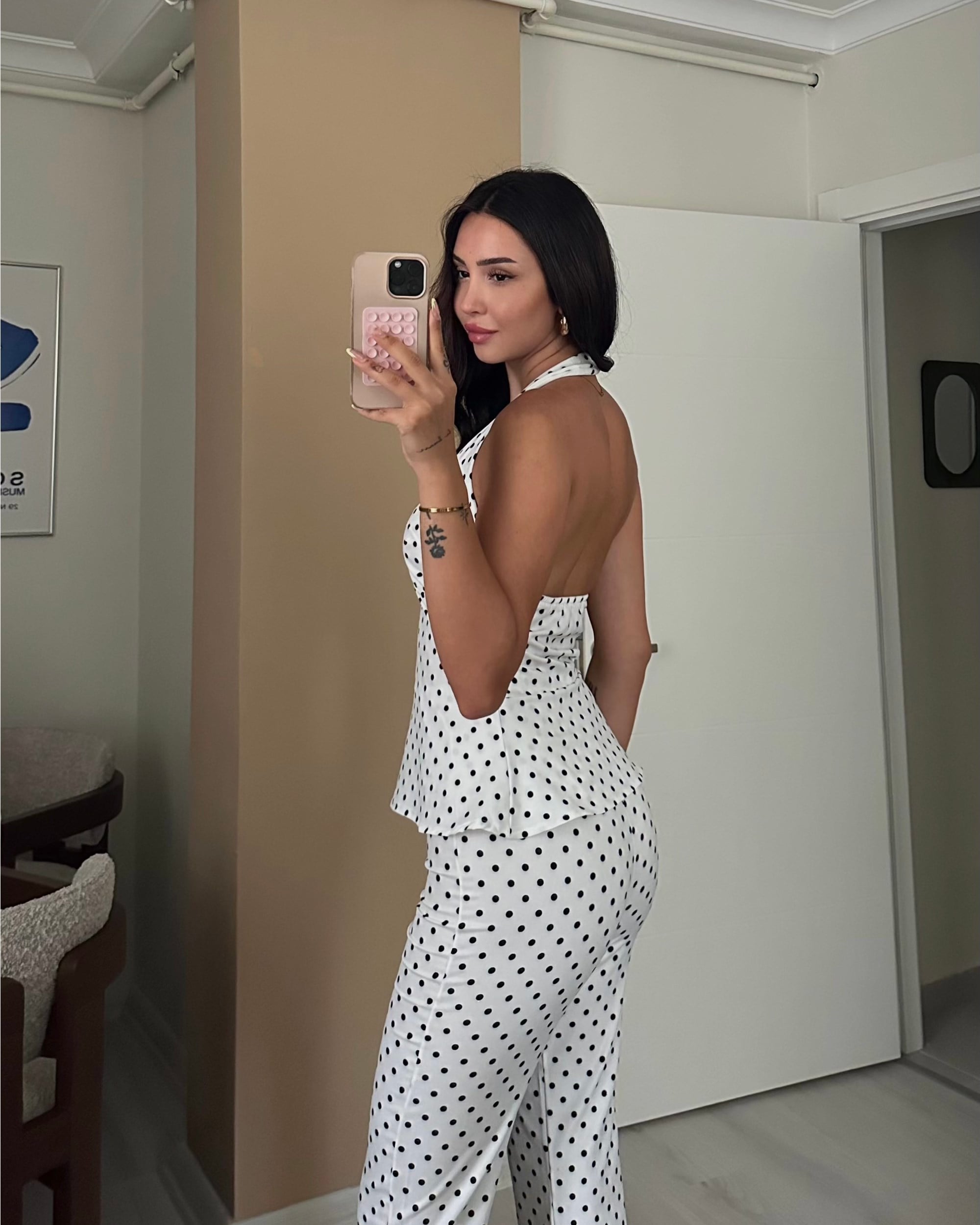 Beyaz Siyah Puantiyeli Halter Yaka Pantolon Takım