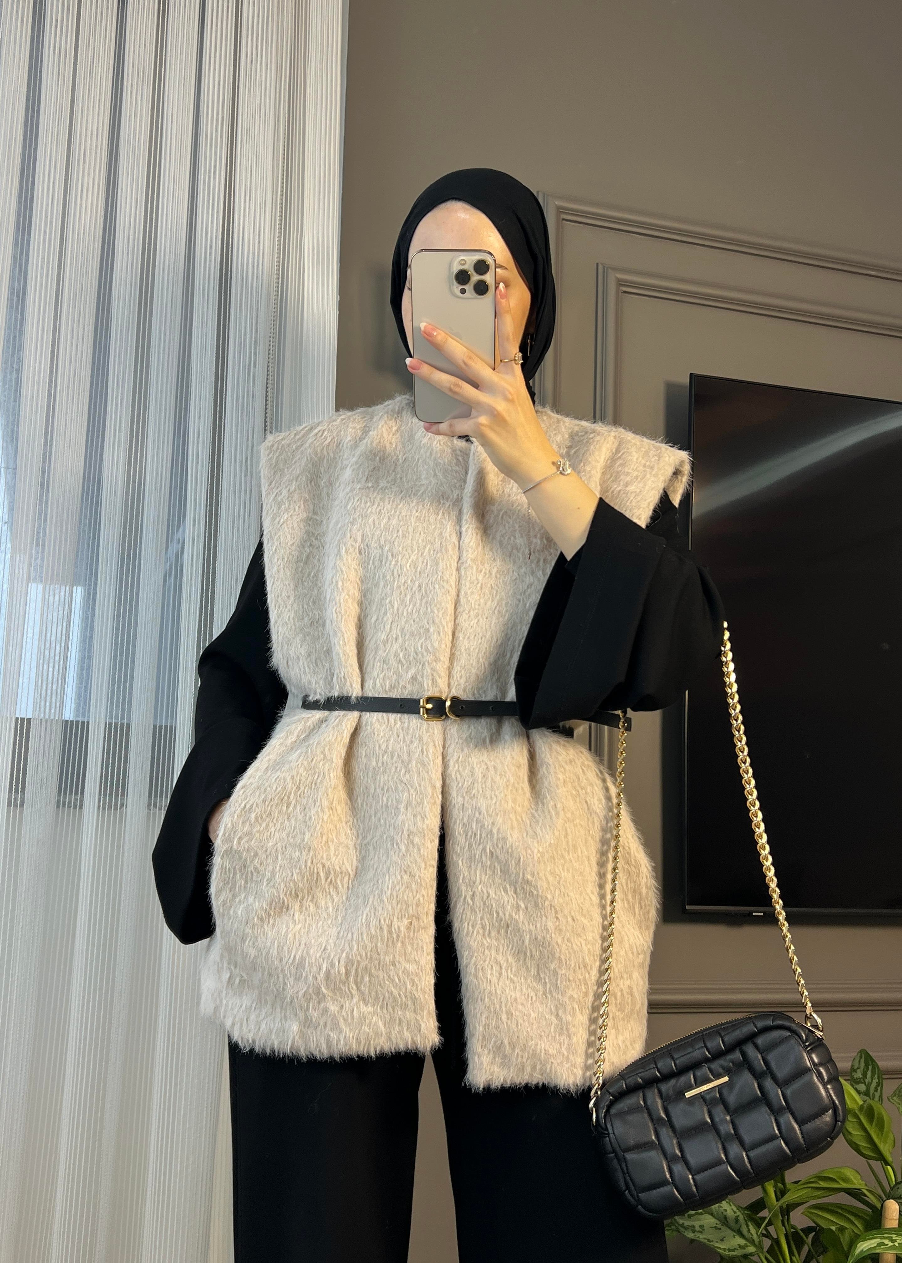  Peluş Kemerli Yelek- Bej
