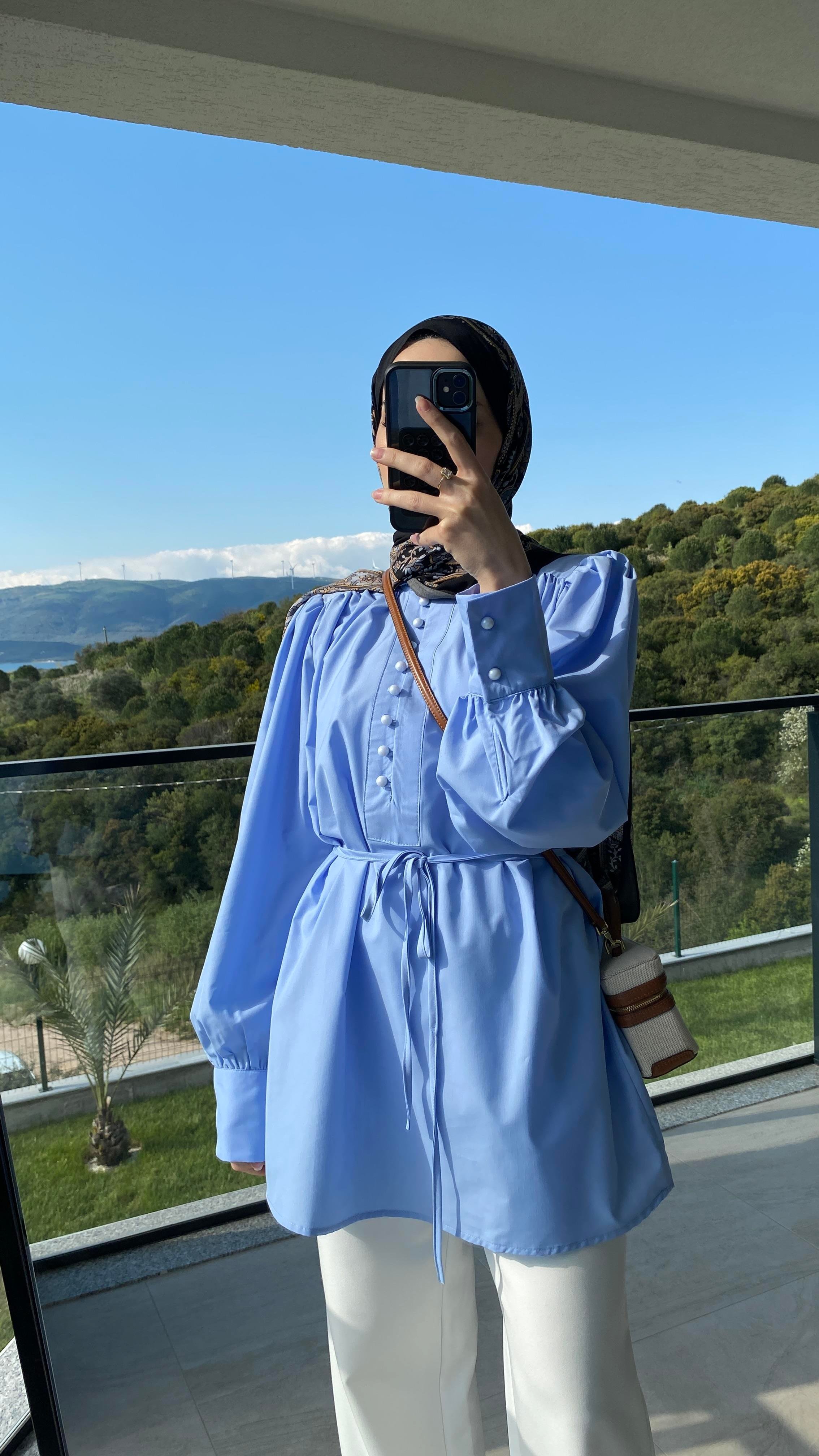 Birit Detaylı Mavi Gömlek